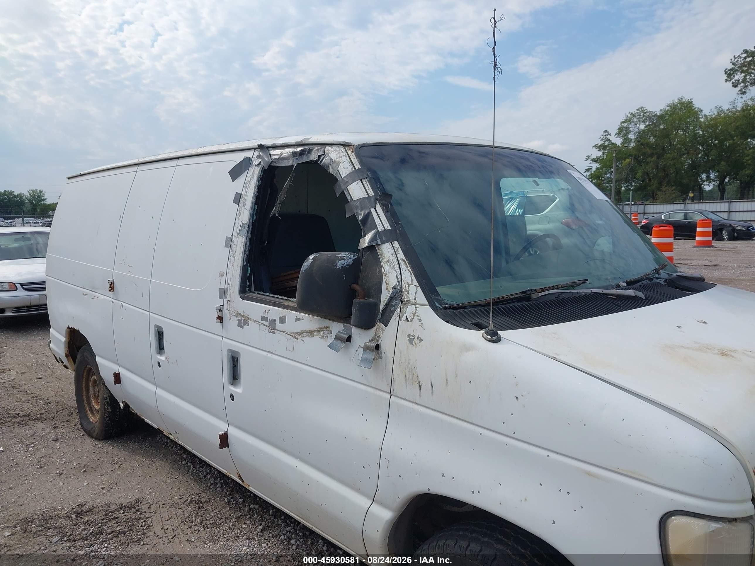 1993 Ford Econoline E150 Van Белый vin: 1FTDE14Y6PHA48316