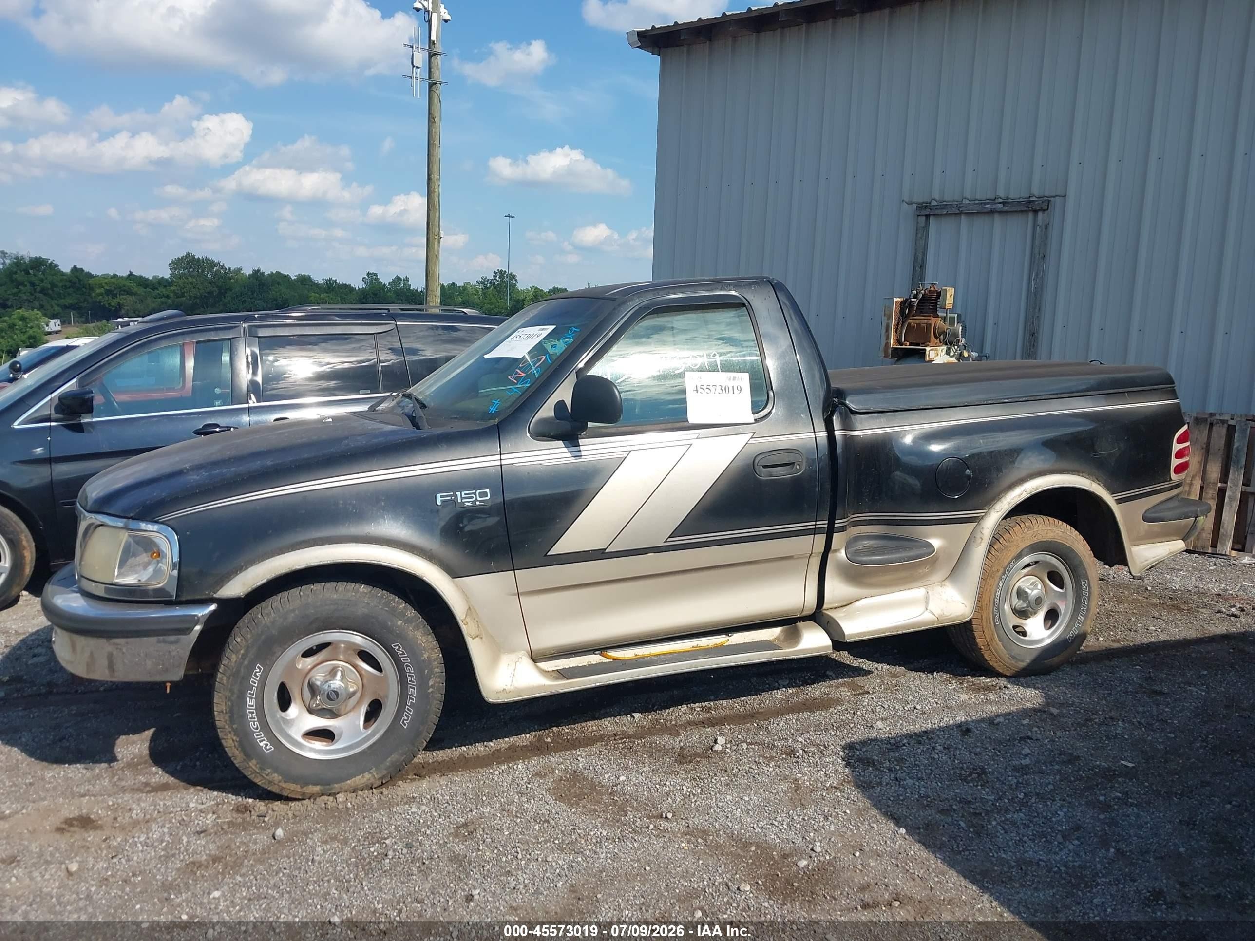 1997 Ford F150   Black vin: 1FTDF0721VKC06950