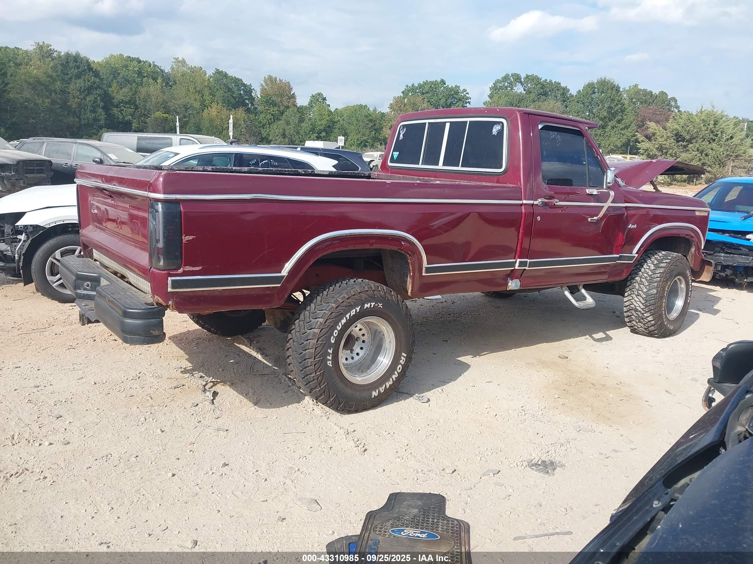 1982 Ford F150   Темно-бордовый vin: 1FTDF15E6CNA64271