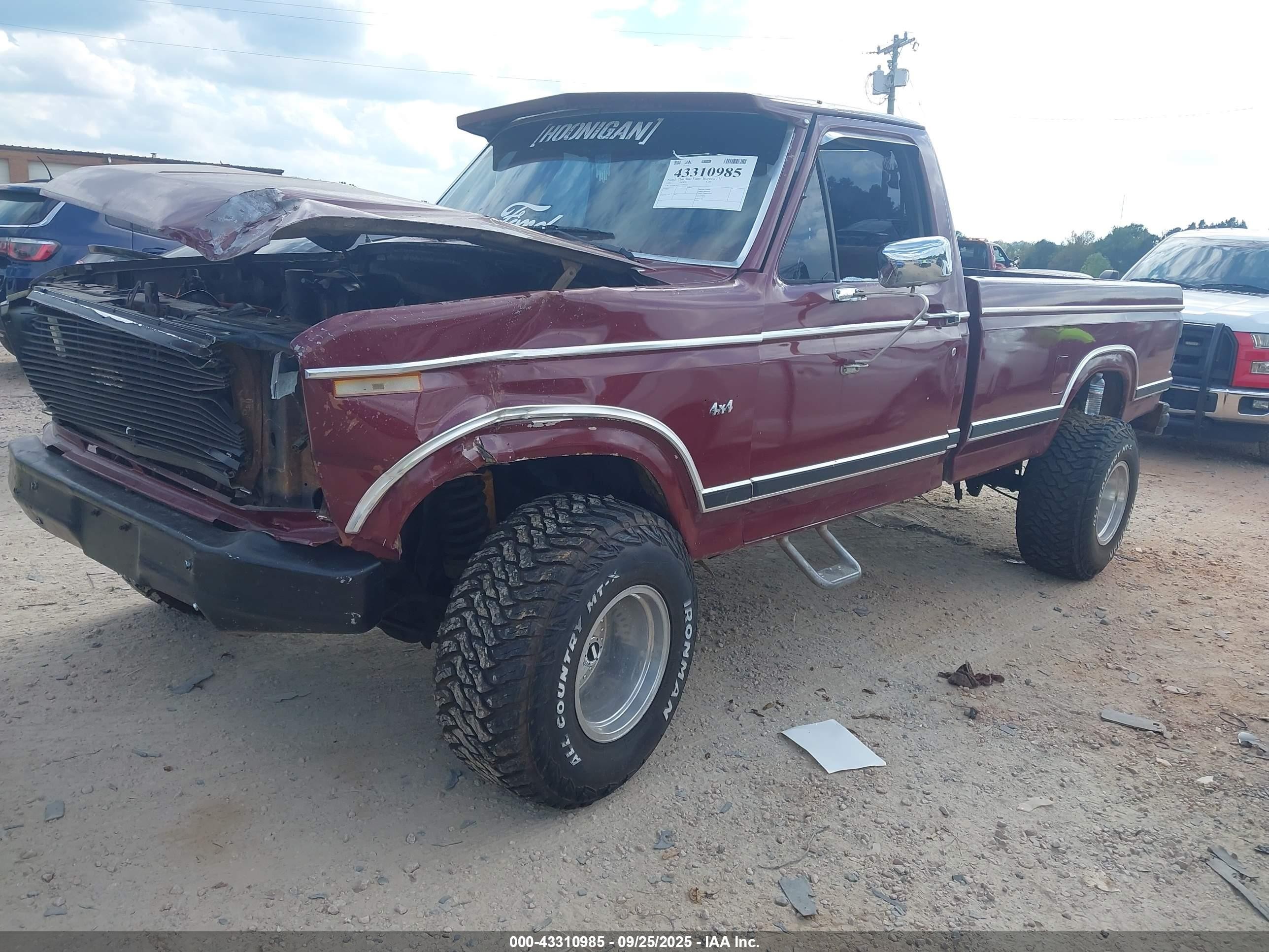 1982 Ford F150   Темно-бордовый vin: 1FTDF15E6CNA64271