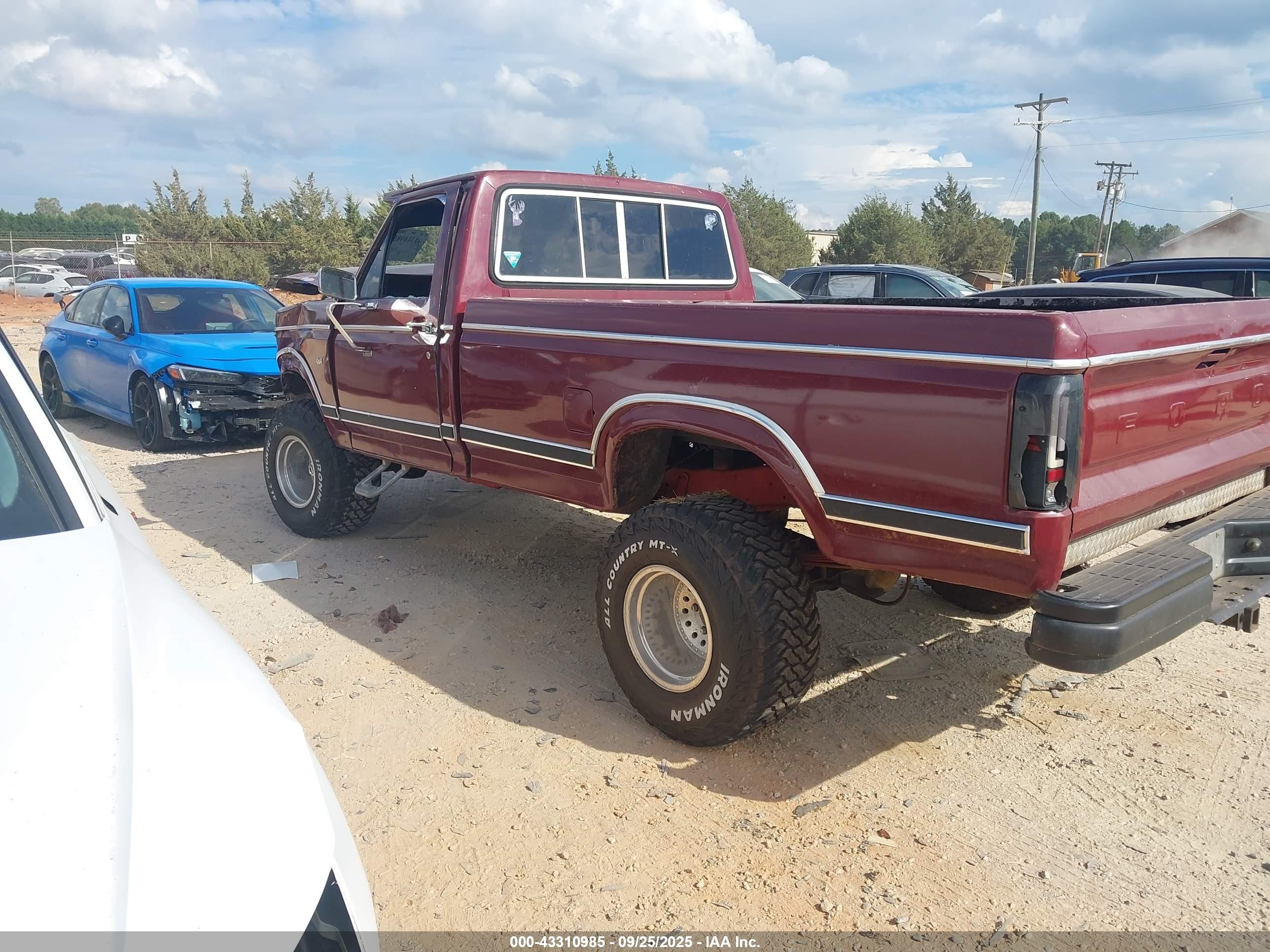 1982 Ford F150   Темно-бордовый vin: 1FTDF15E6CNA64271