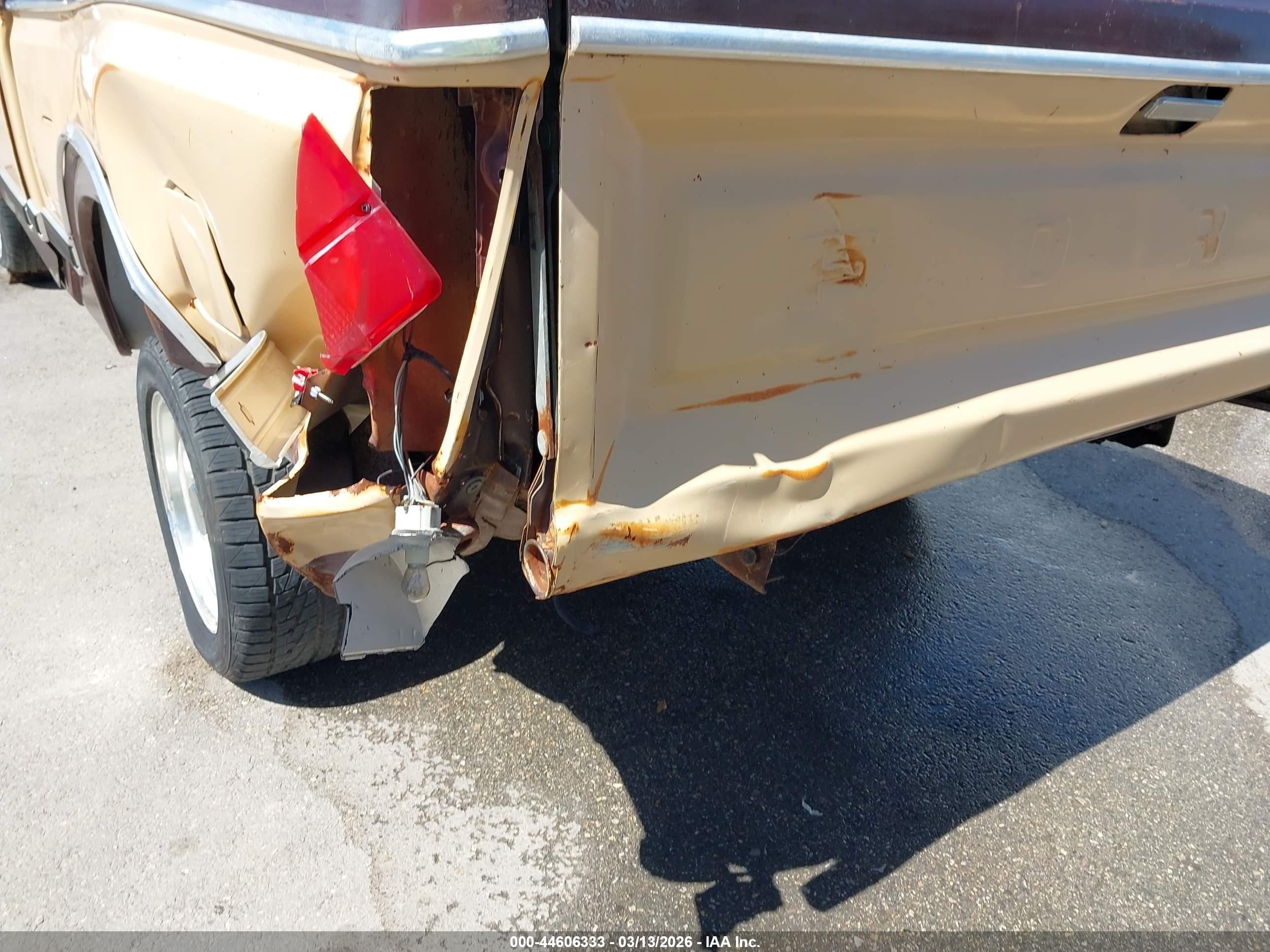 1982 Ford F150   Gray vin: 1FTDF15F2CNA13892