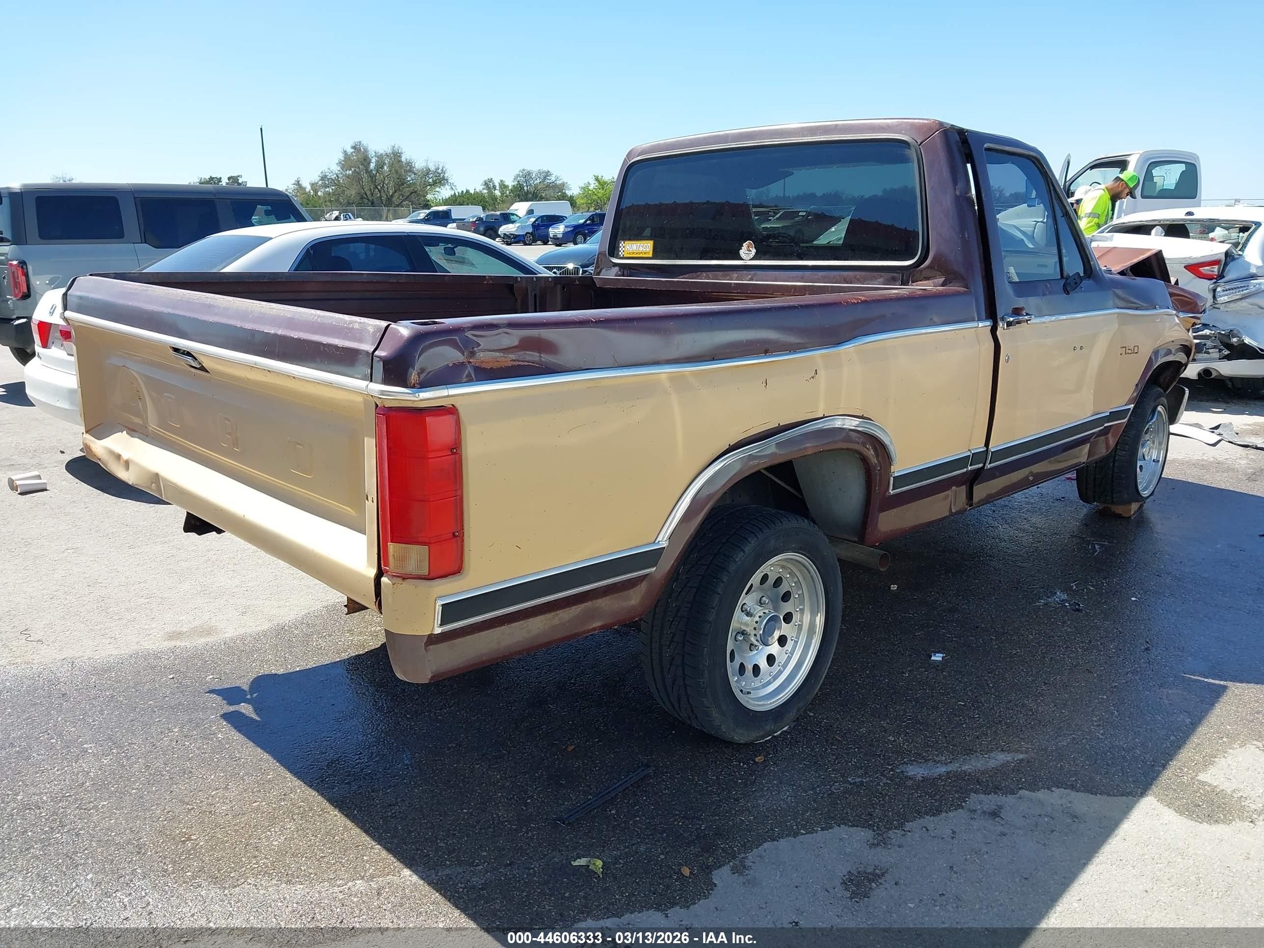 1982 Ford F150   Gray vin: 1FTDF15F2CNA13892
