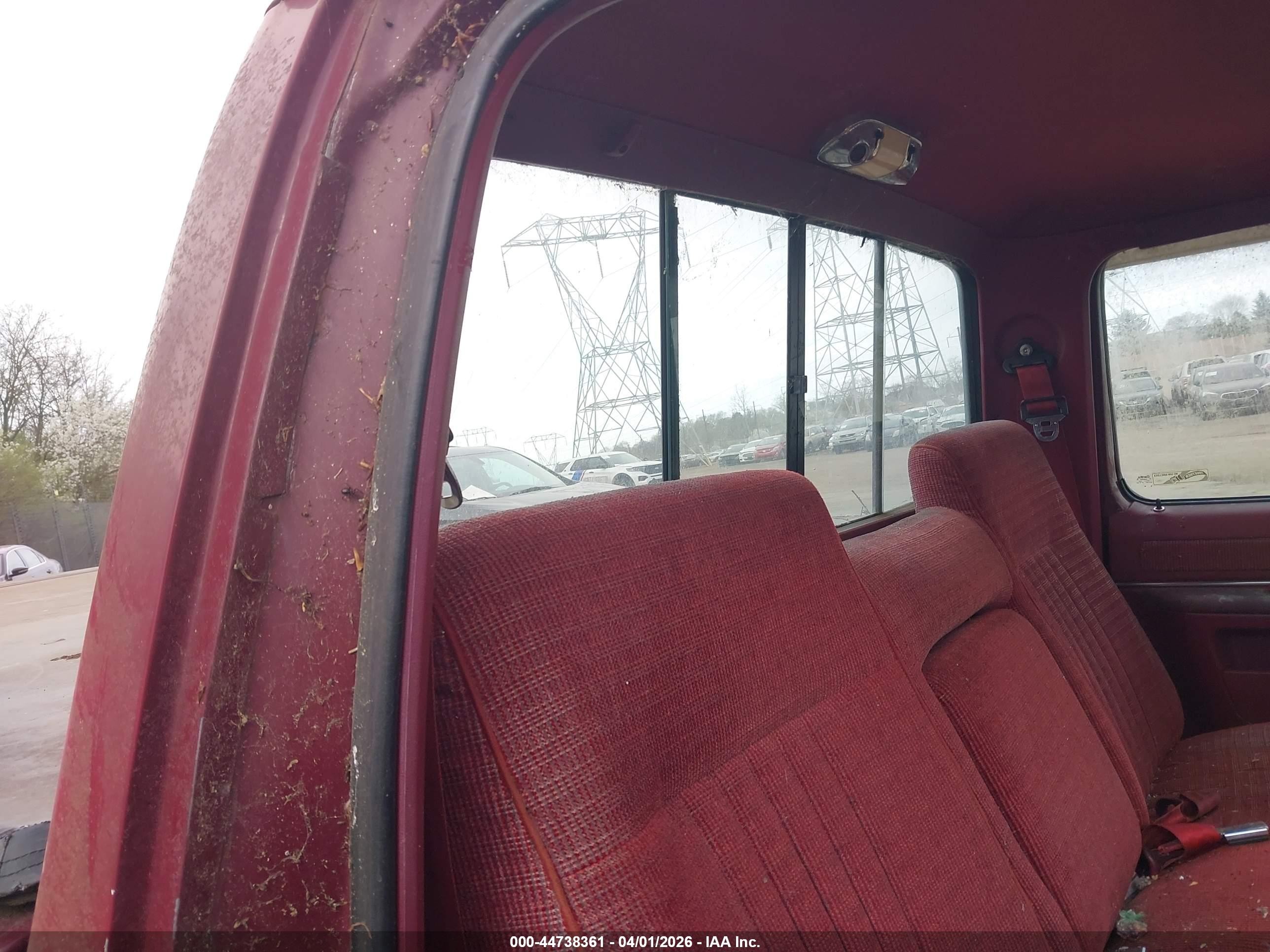 1990 Ford F150   Red vin: 1FTDF15H3LNA00134
