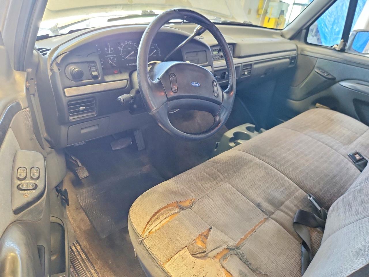 1992 Ford F150 Серый vin: 1FTDF15H3NNA56402