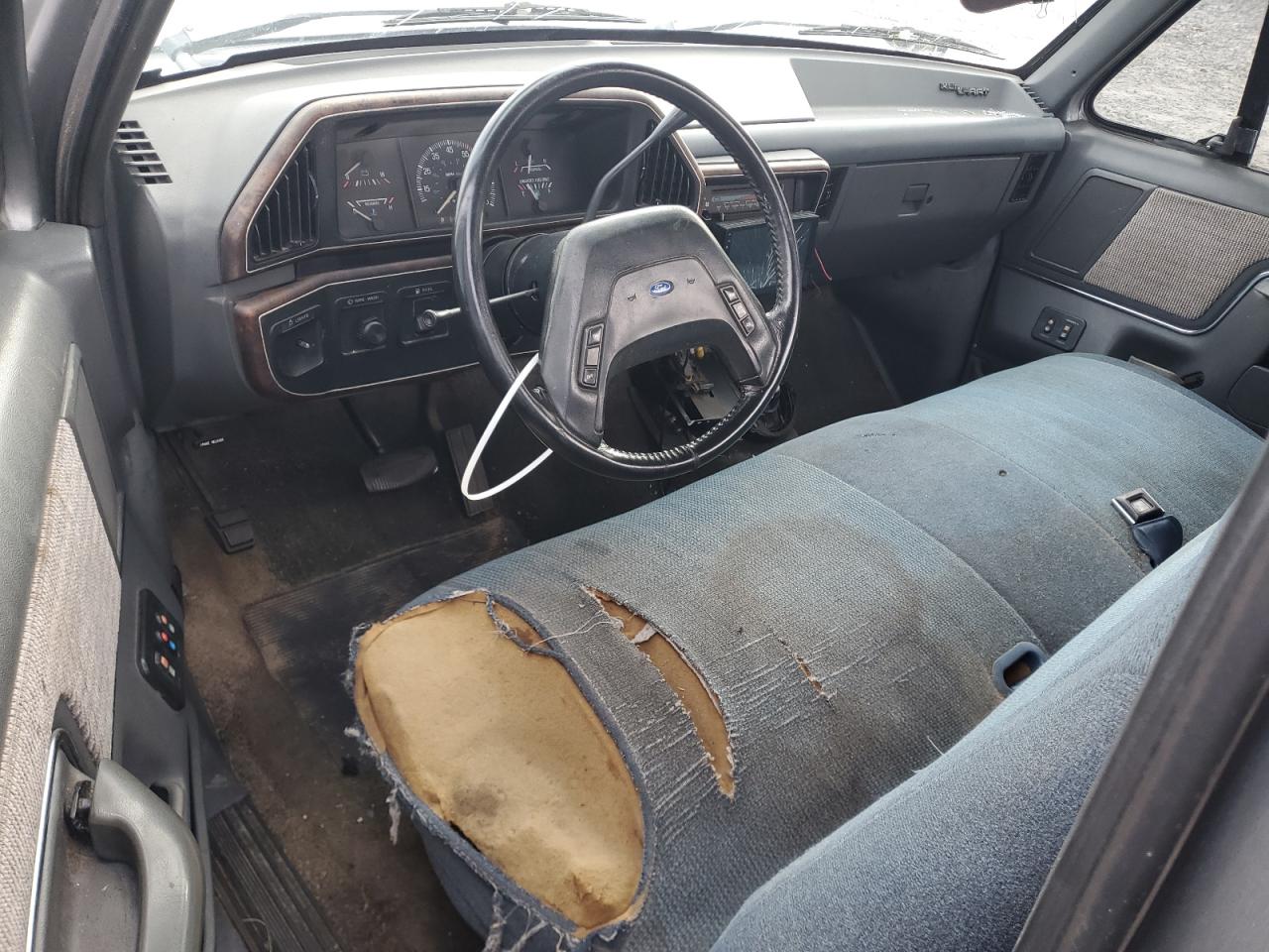 1989 Ford F150 Gray vin: 1FTDF15N0KNB40565