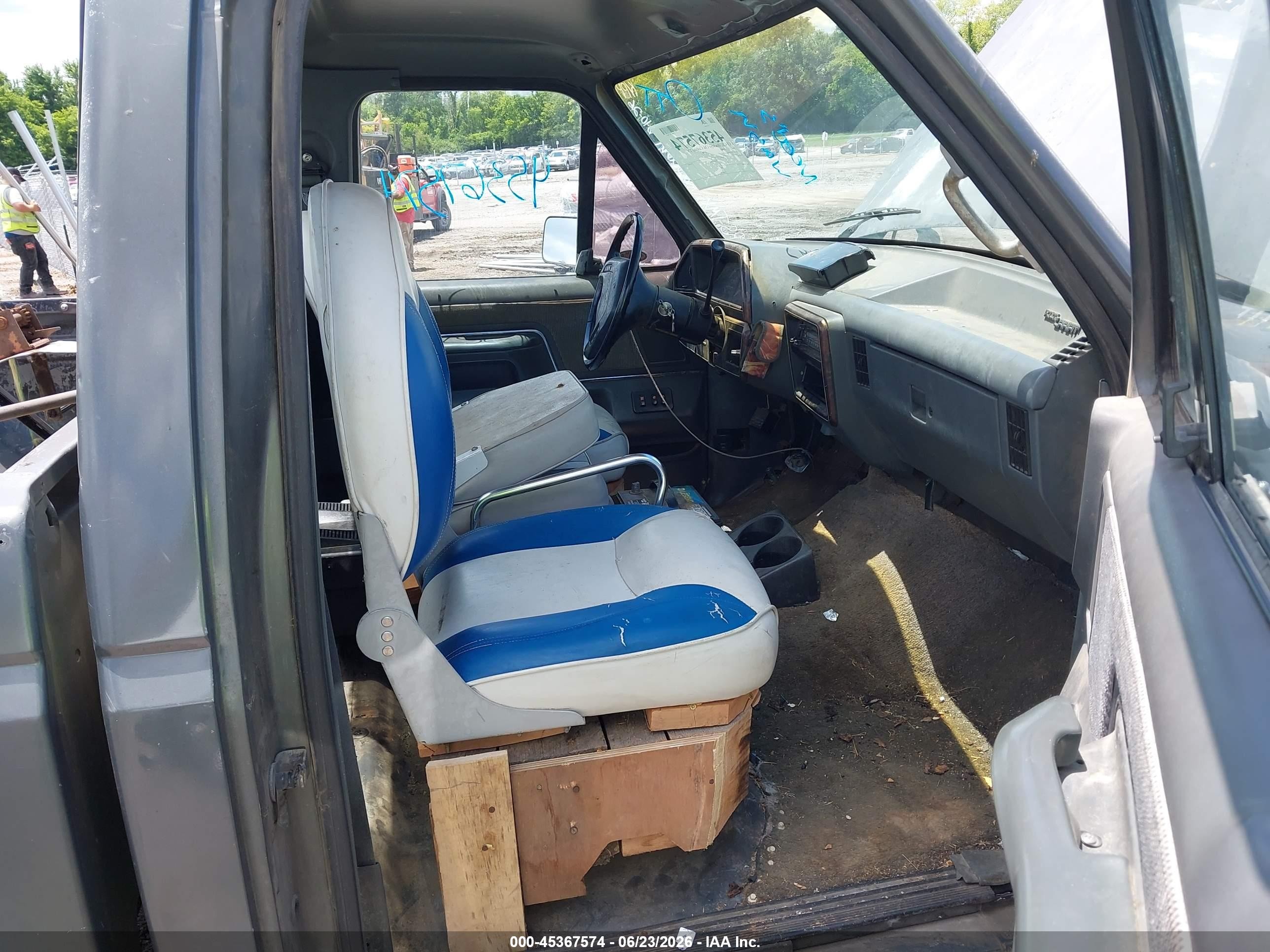 1990 Ford F150   Gray vin: 1FTDF15N0LLA23307