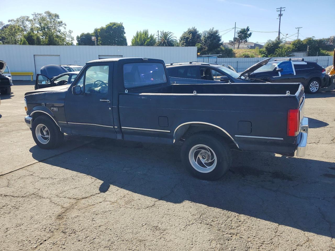 1992 Ford F150 Черный vin: 1FTDF15N0NLA02797