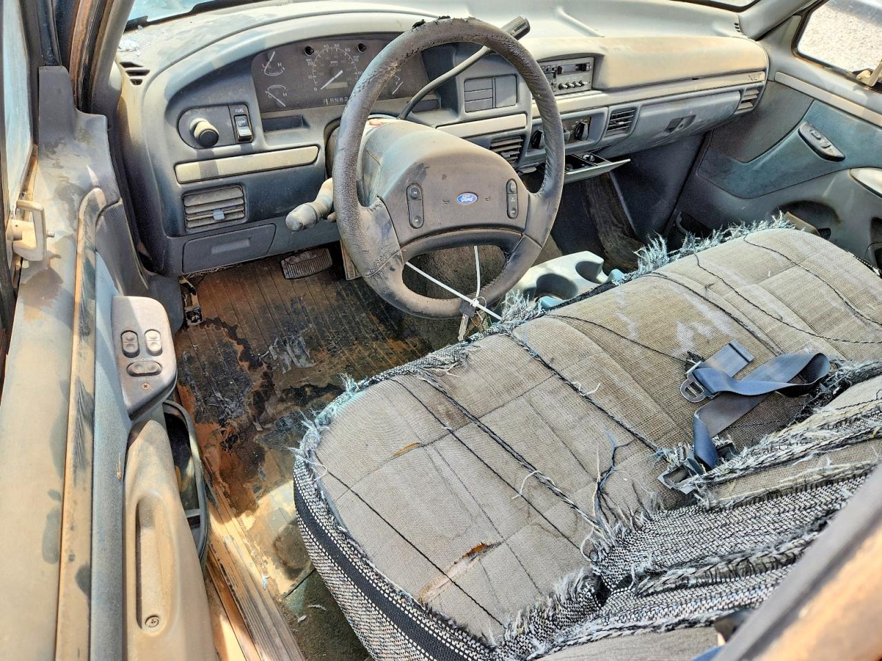 1993 Ford F-150 Blue vin: 1FTDF15N0PLA47130