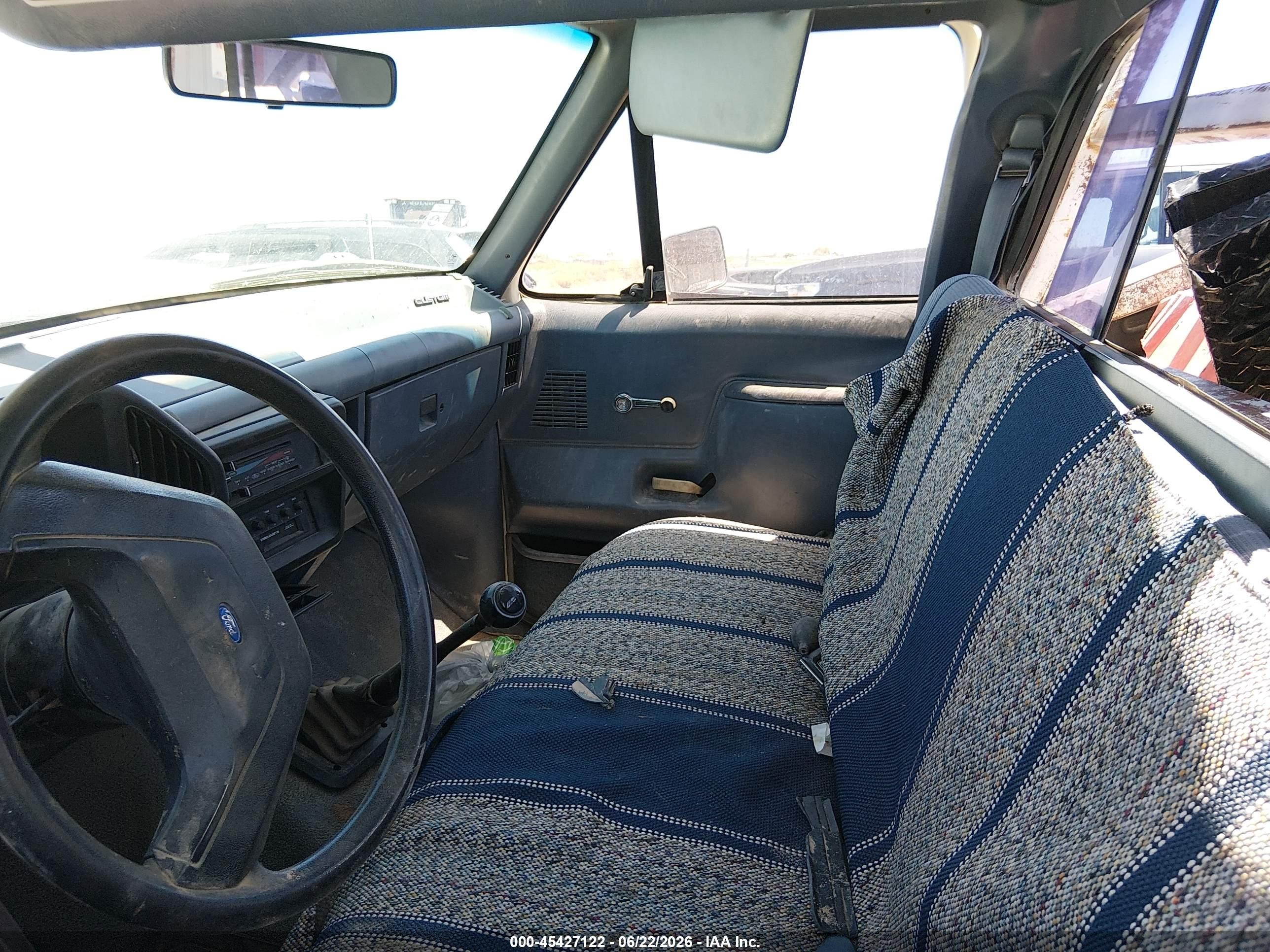 1989 Ford F150   White vin: 1FTDF15N2KPA97111