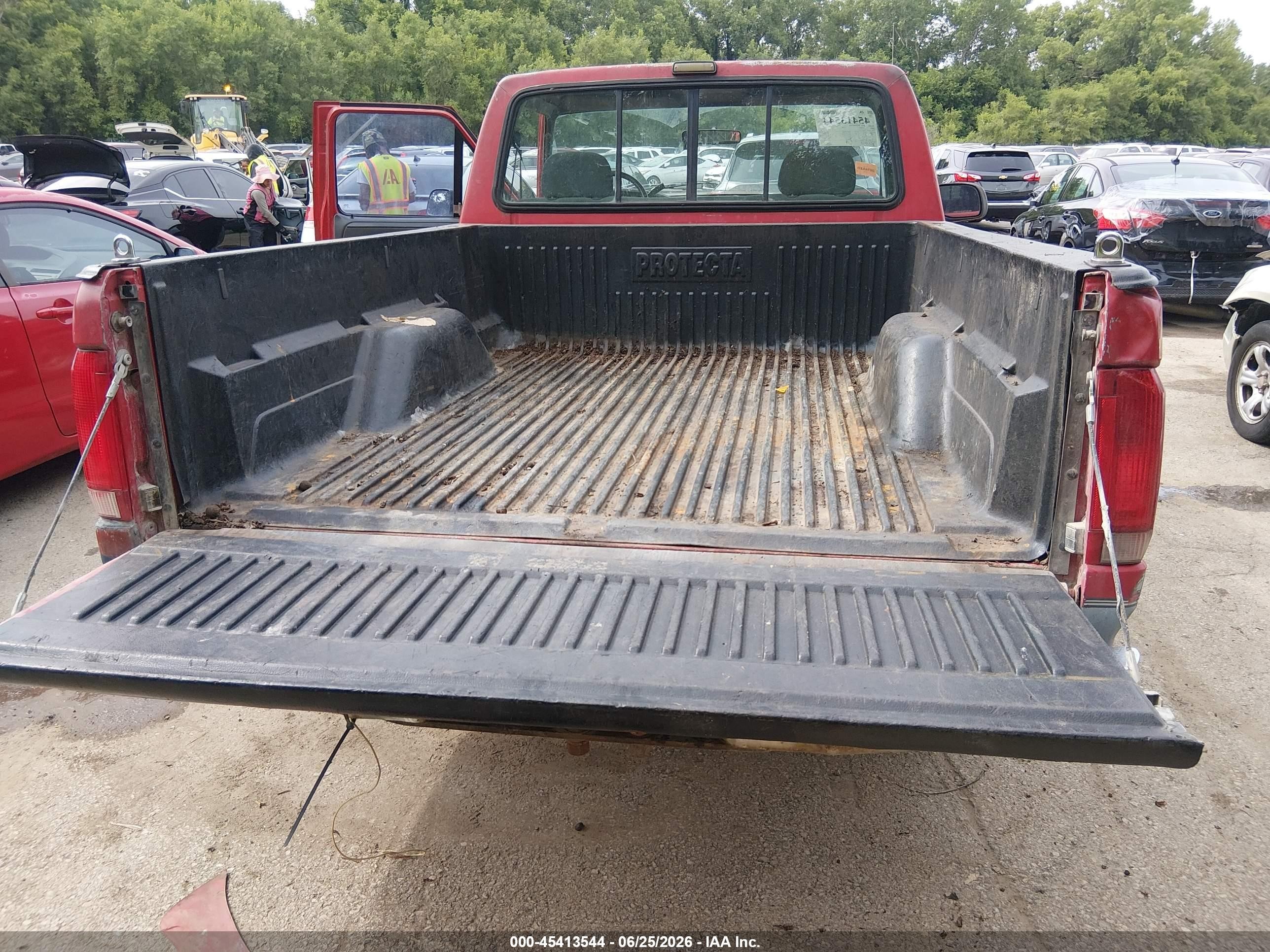 1992 Ford F150   Red vin: 1FTDF15N4NNA61517
