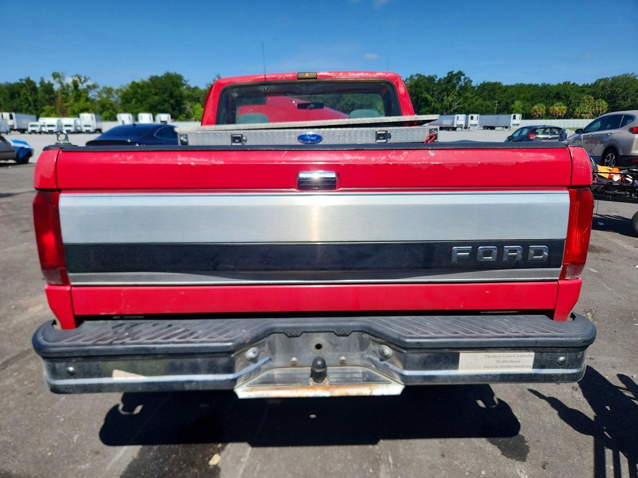 1993 Ford F150 Red vin: 1FTDF15N5PNA58841