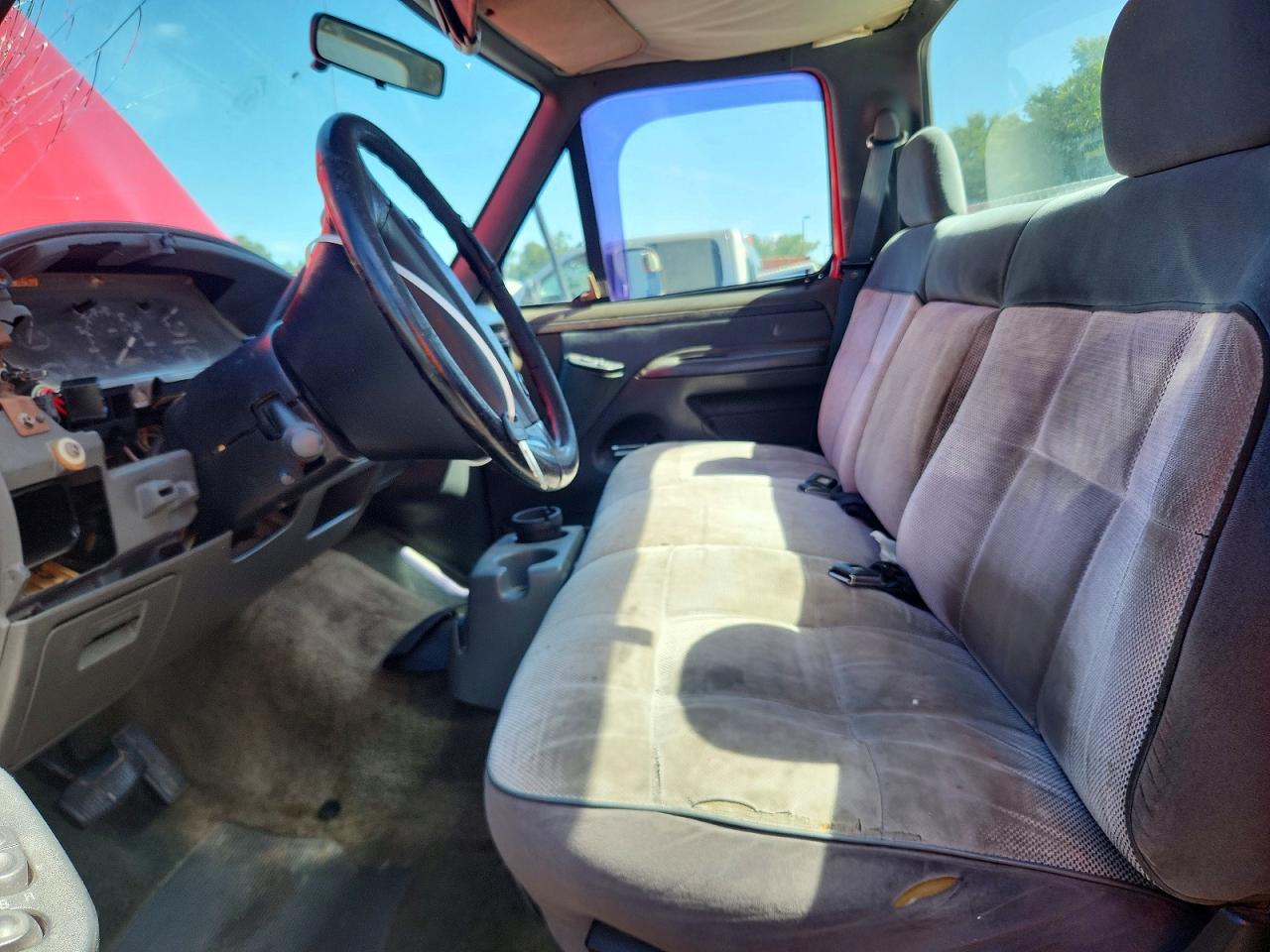 1993 Ford F150 Red vin: 1FTDF15N5PNA58841