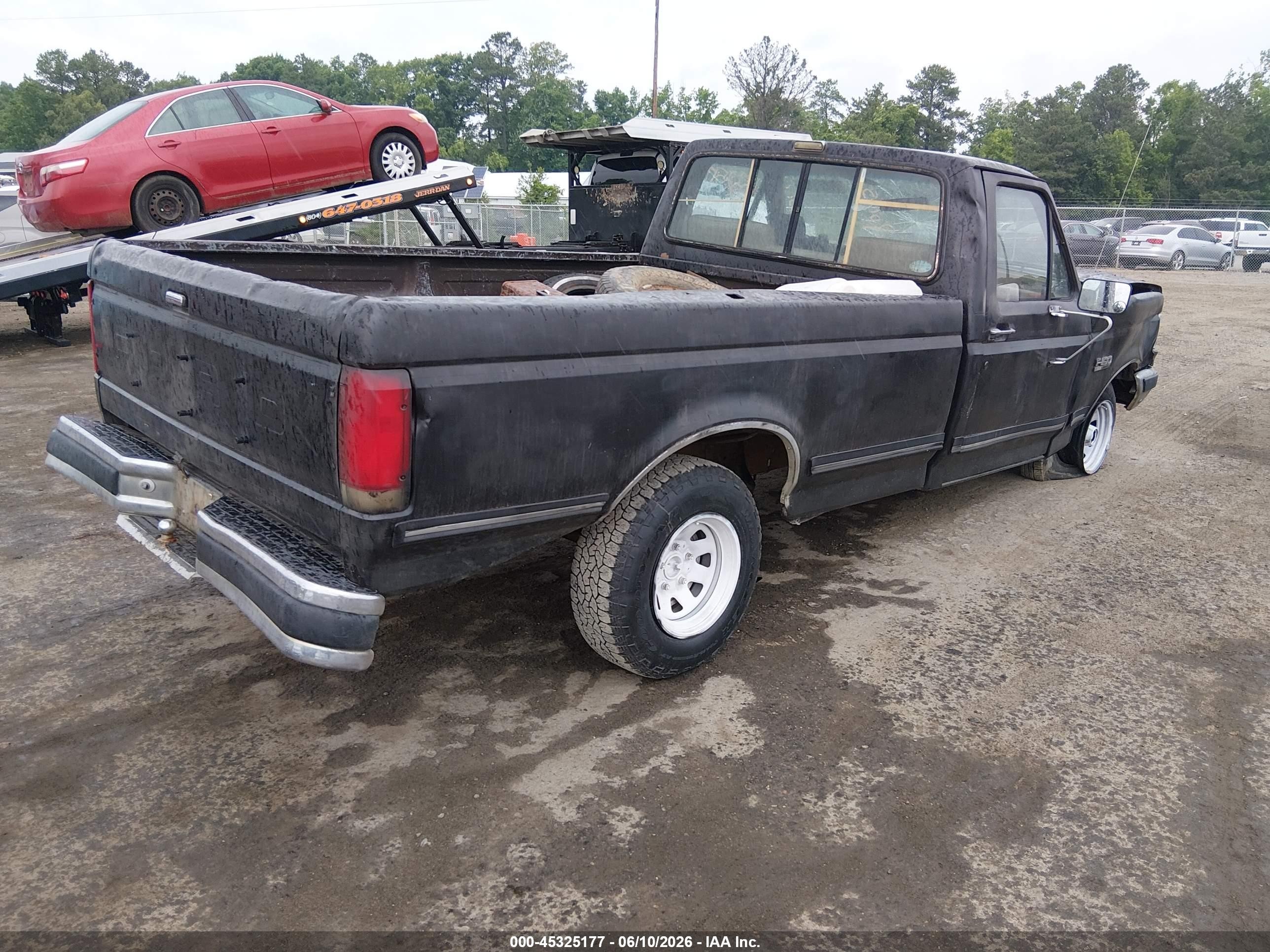 1989 Ford F150   Black vin: 1FTDF15N8KNA64352