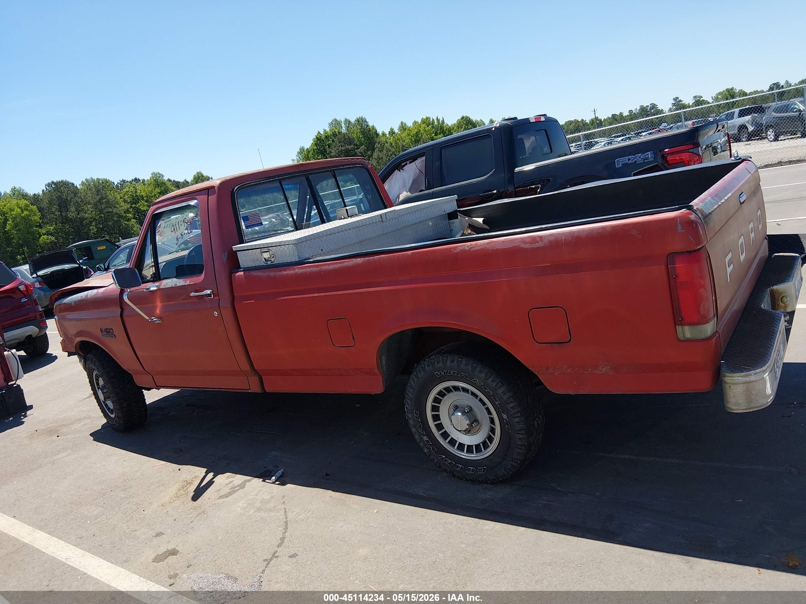 1987 Ford F150   Red vin: 1FTDF15NXHNA09149