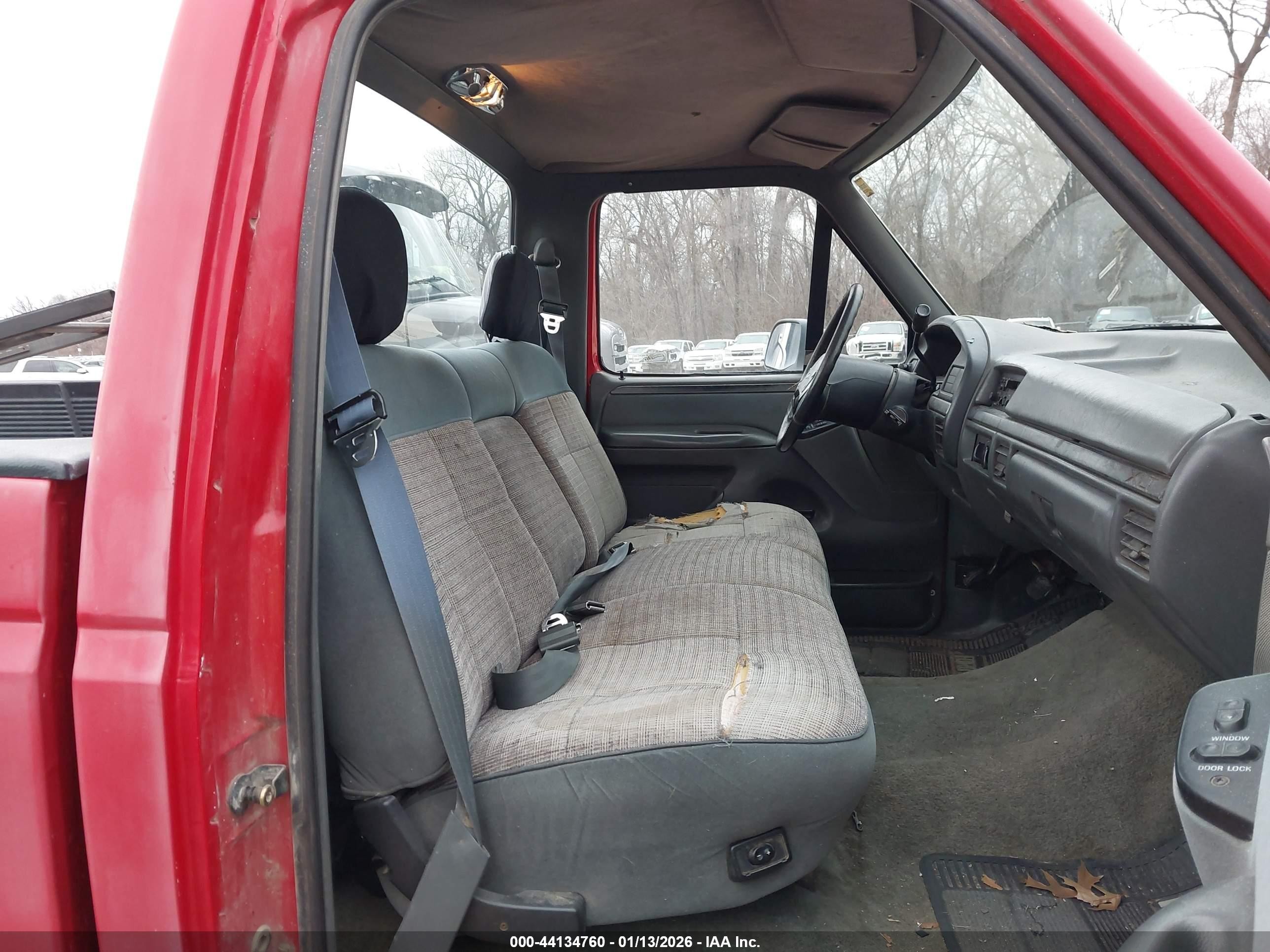 1993 Ford F150   Red vin: 1FTDF15NXPLA38080