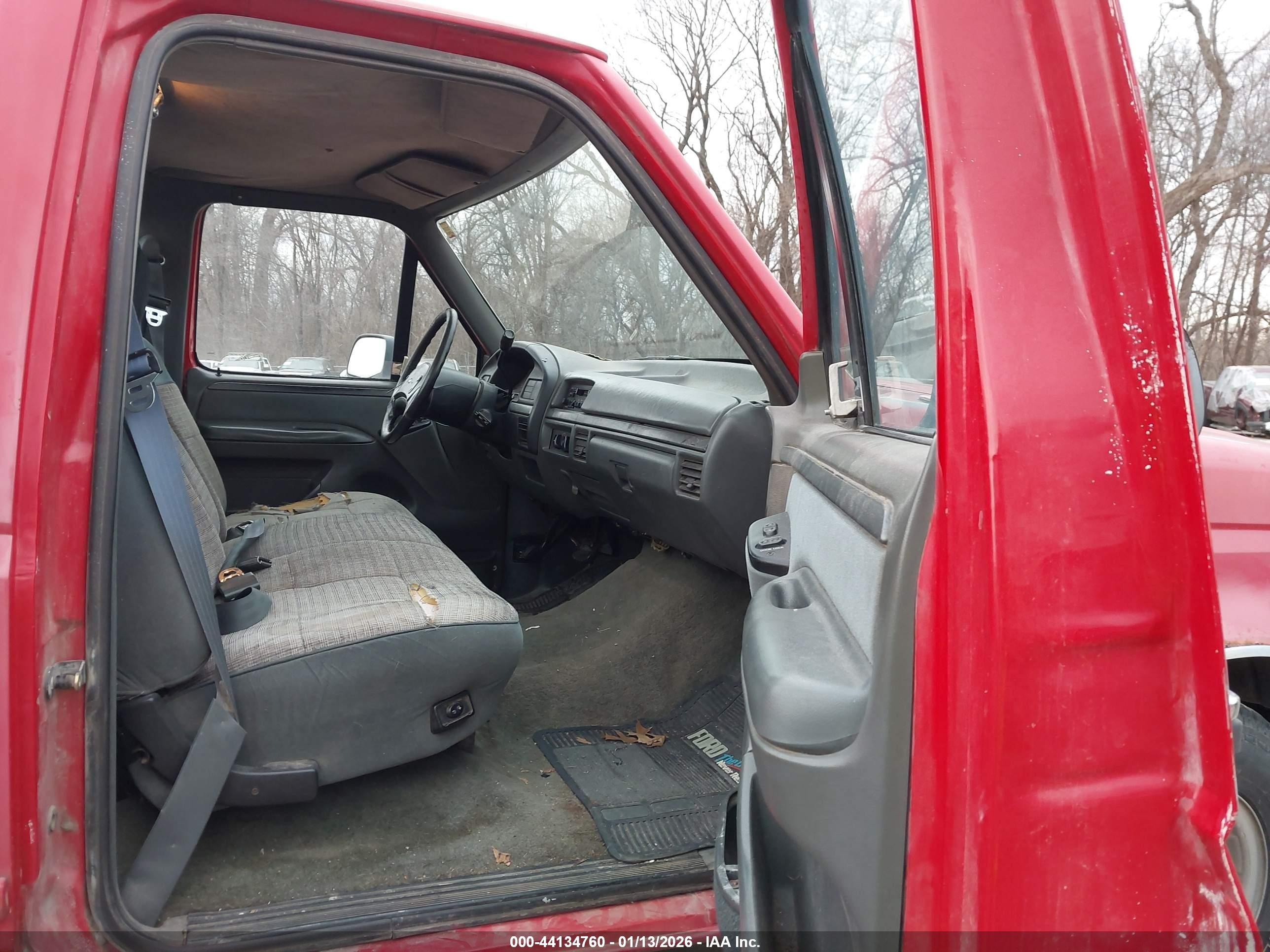 1993 Ford F150   Red vin: 1FTDF15NXPLA38080