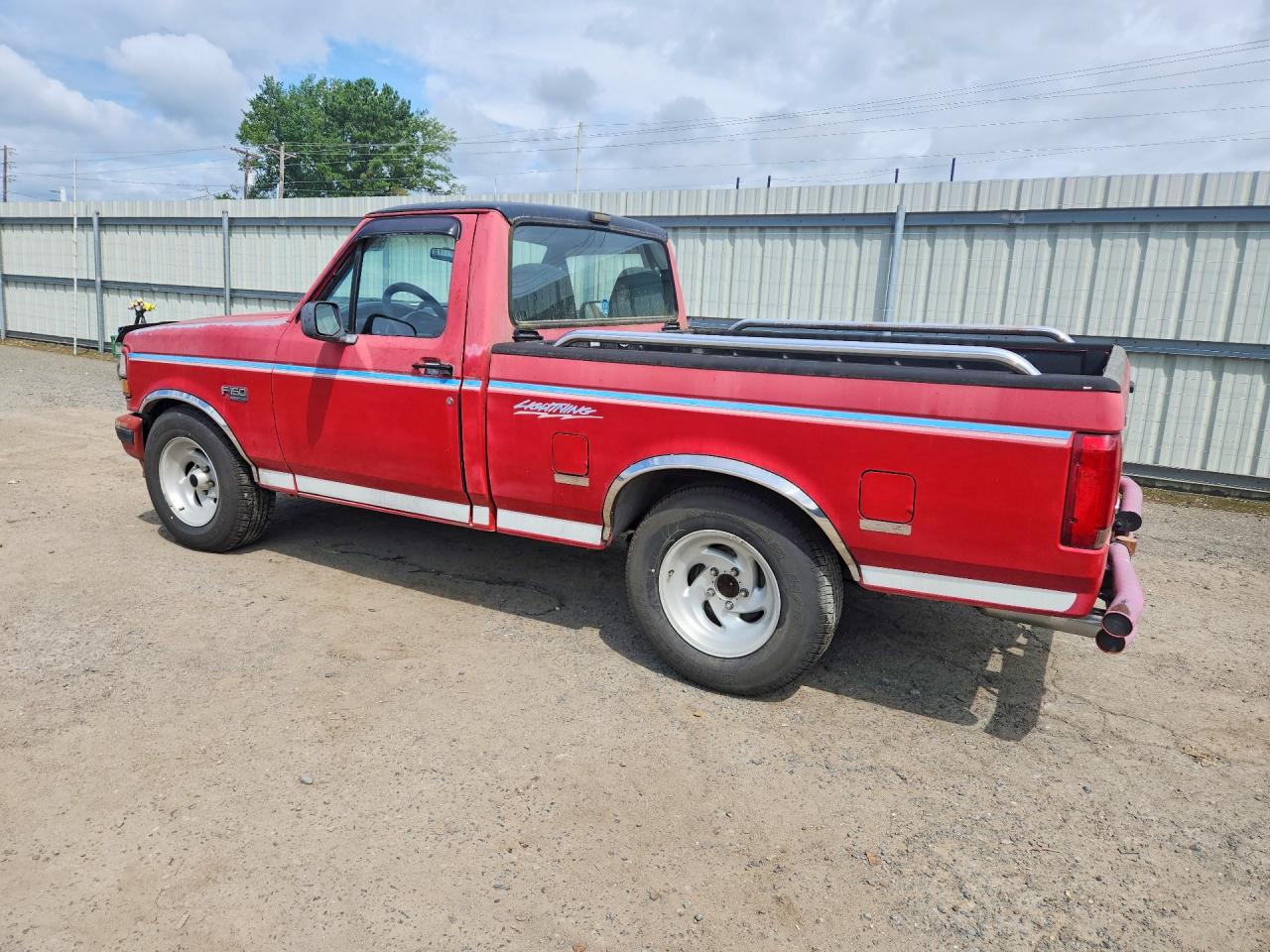 1993 Ford F150 Red vin: 1FTDF15R1PLB15941