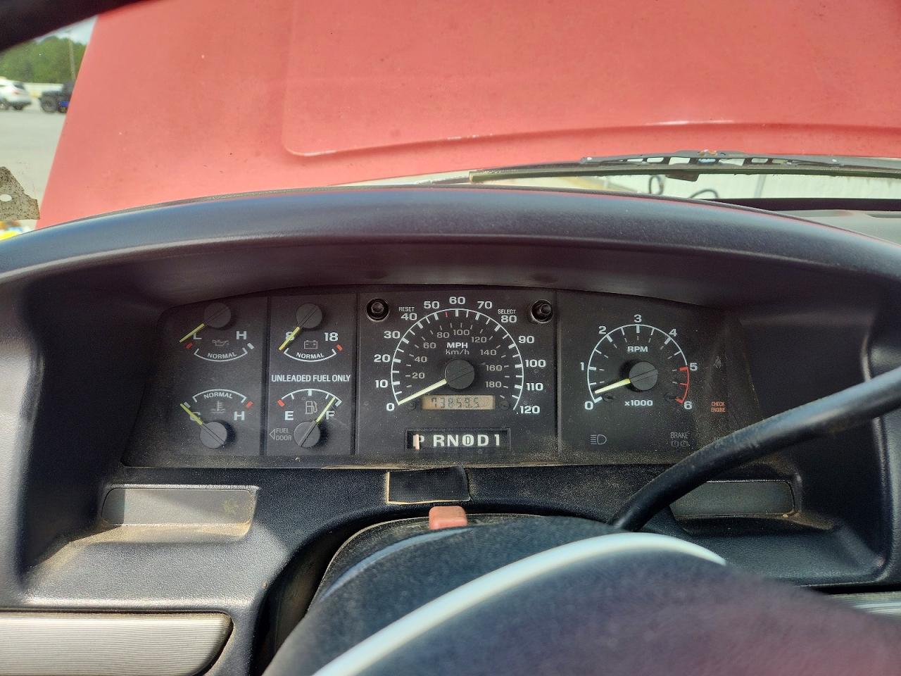 1993 Ford F150 Red vin: 1FTDF15R1PLB15941