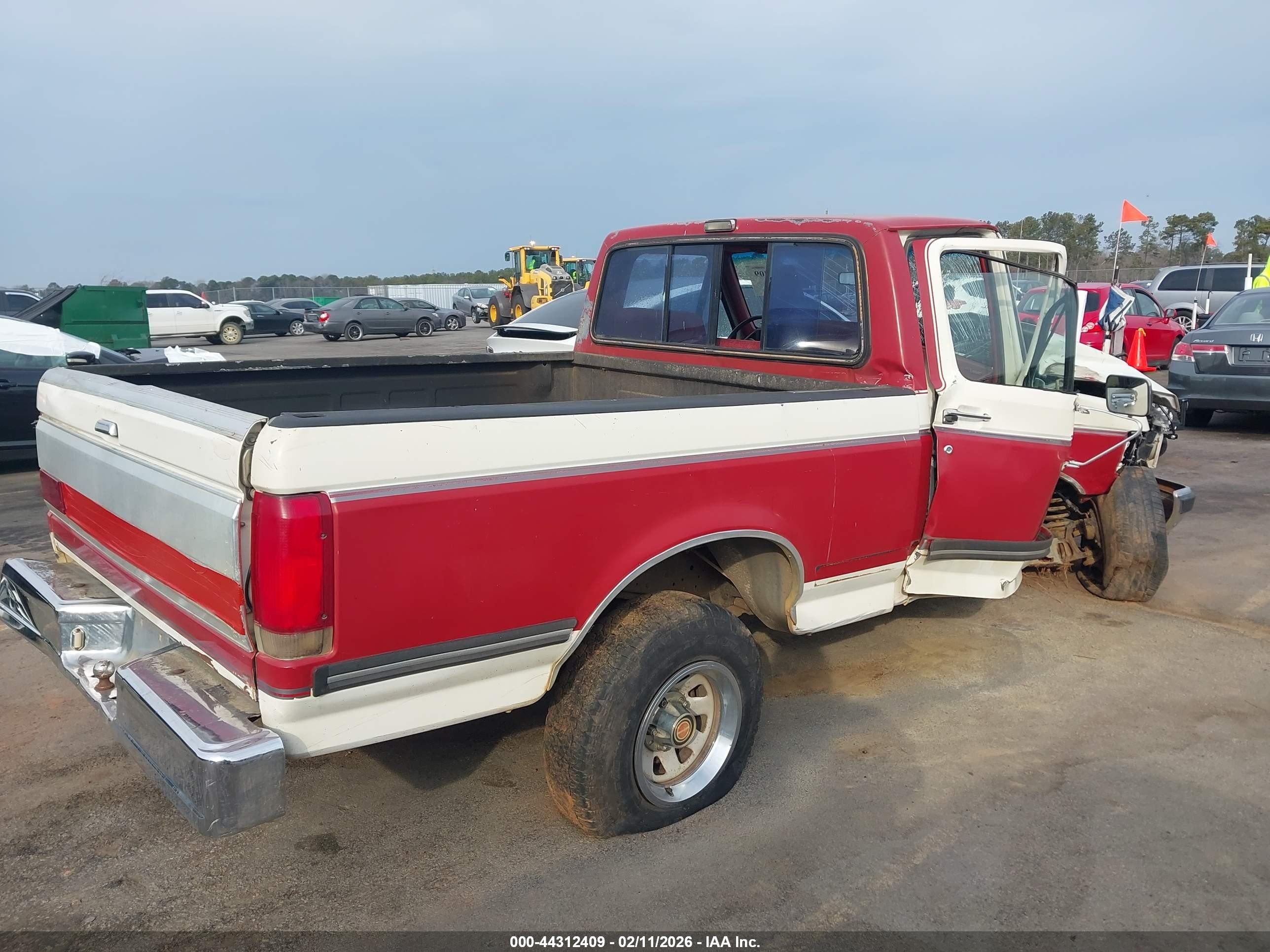 1990 Ford F150   White vin: 1FTDF15Y0LNB19405