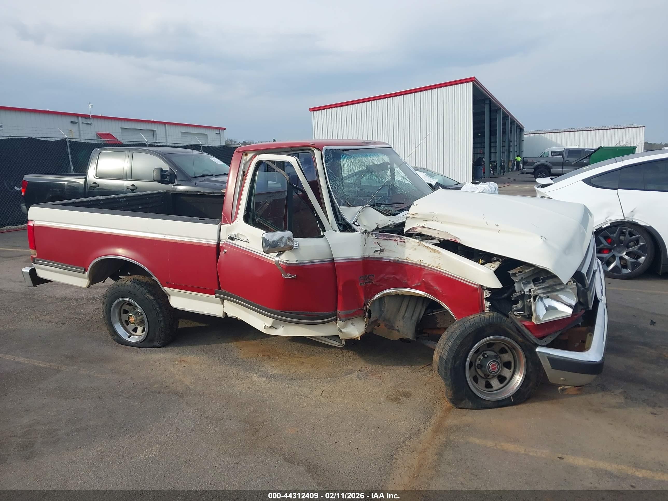 1990 Ford F150   White vin: 1FTDF15Y0LNB19405