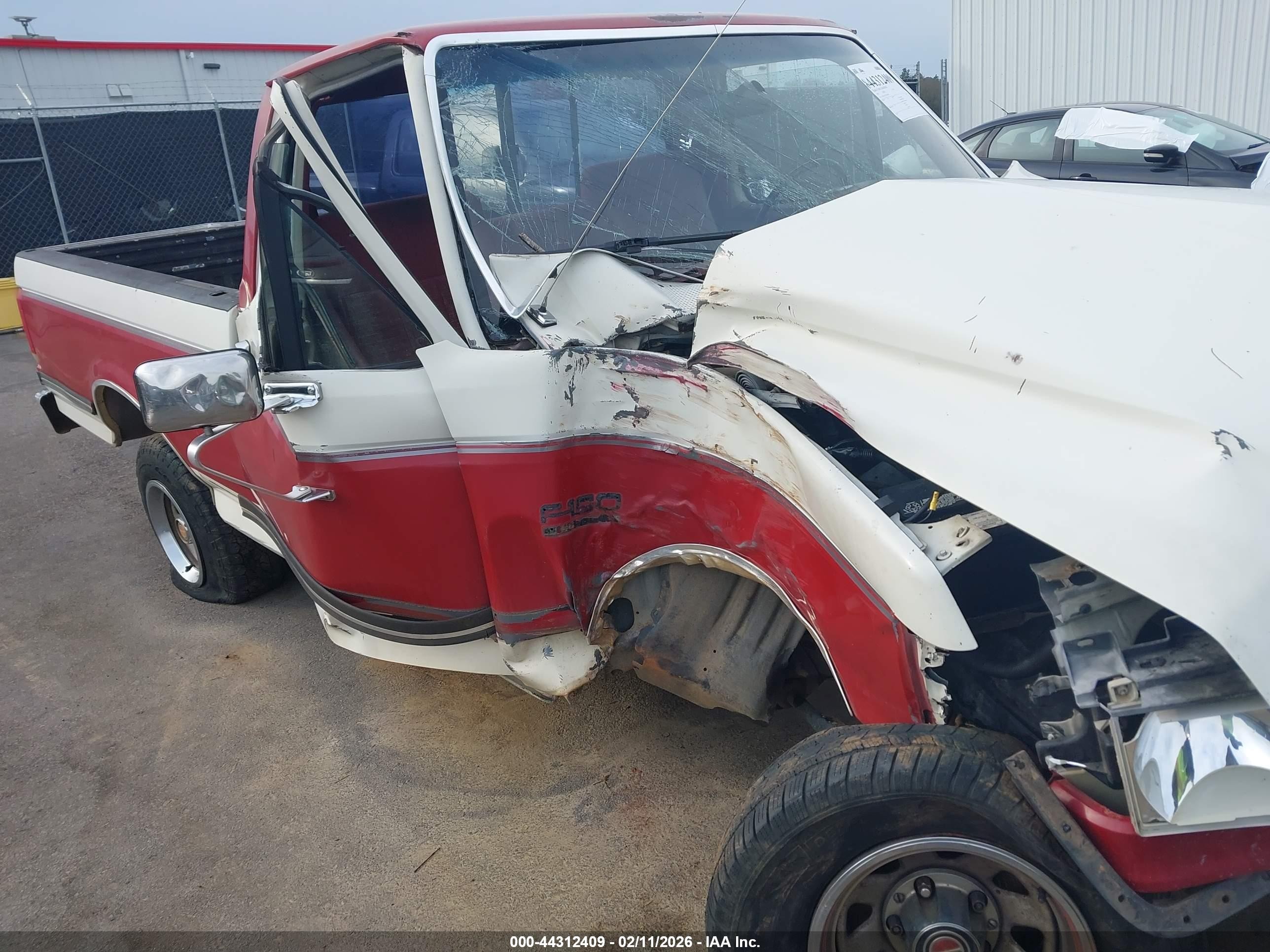 1990 Ford F150   White vin: 1FTDF15Y0LNB19405