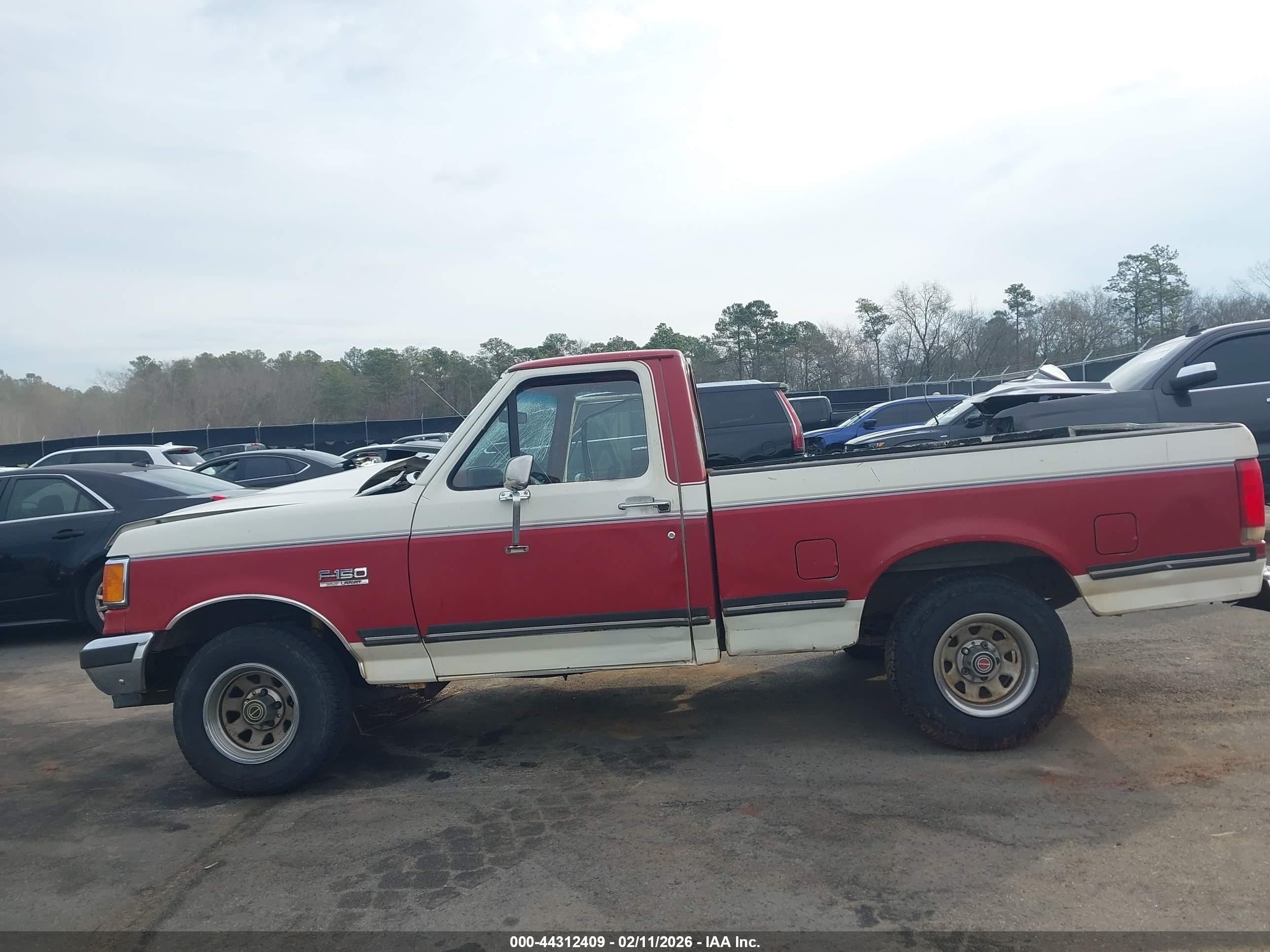 1990 Ford F150   White vin: 1FTDF15Y0LNB19405