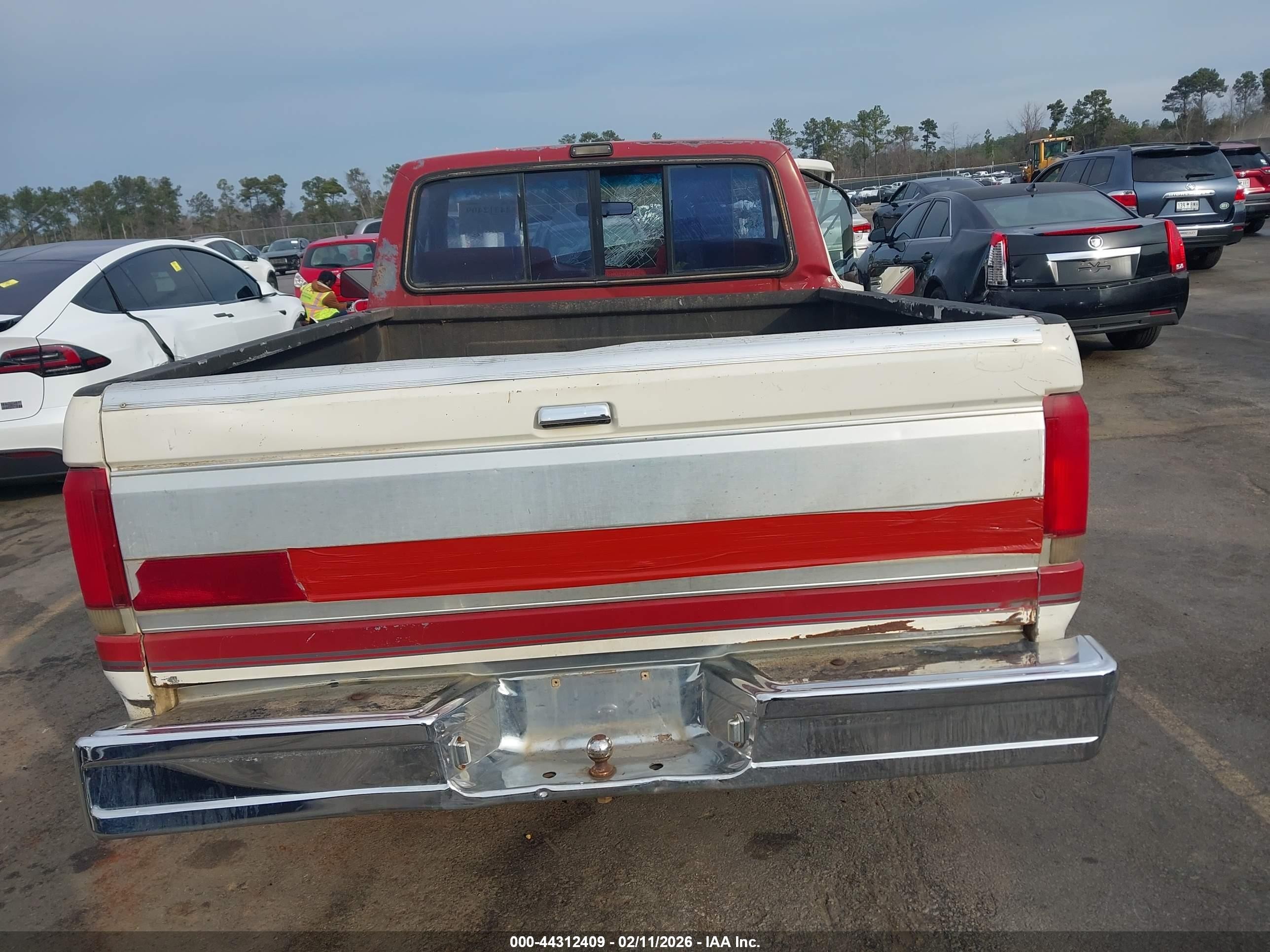 1990 Ford F150   White vin: 1FTDF15Y0LNB19405