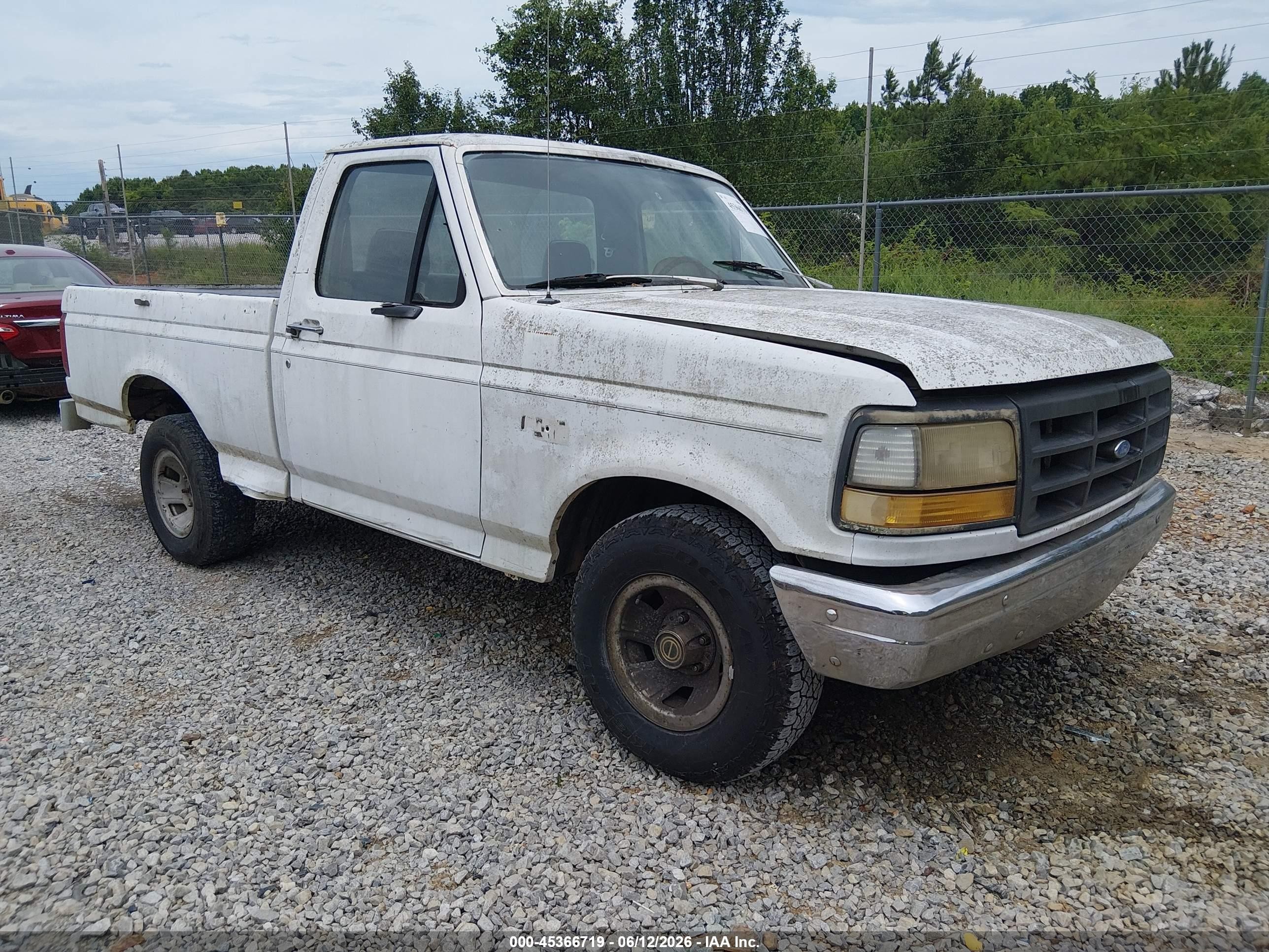 1993 Ford F150   White vin: 1FTDF15Y1PNA84704