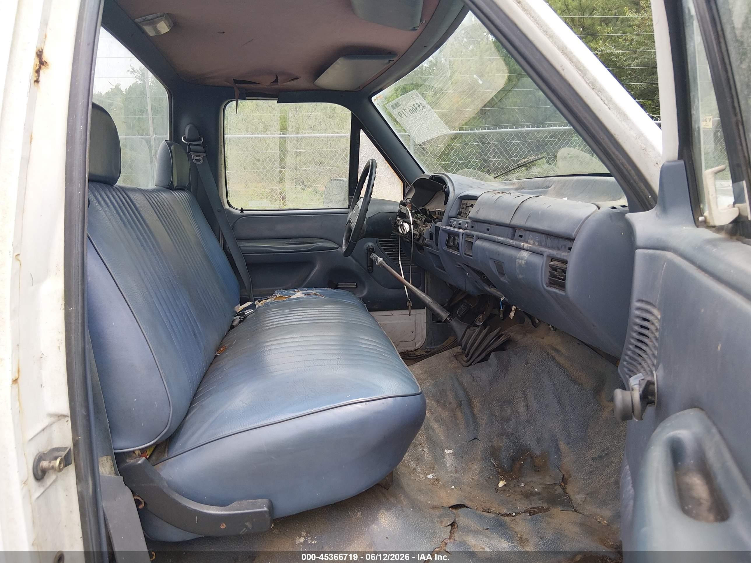 1993 Ford F150   White vin: 1FTDF15Y1PNA84704