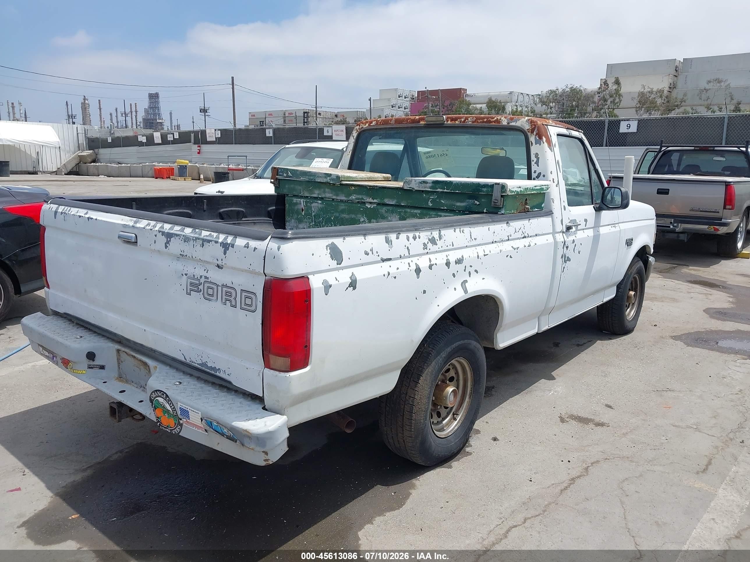 1992 Ford F150   White vin: 1FTDF15Y2NPA86639
