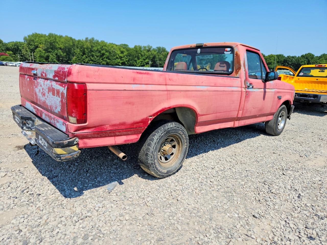 1992 Ford F150 Red vin: 1FTDF15Y2NPB12849