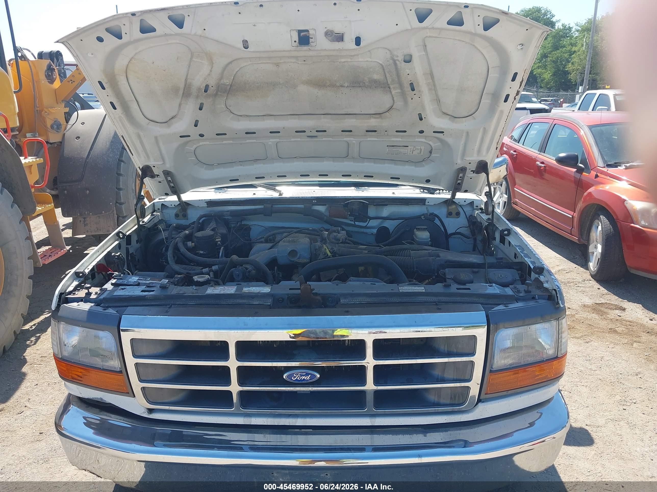 1993 Ford F150   White vin: 1FTDF15Y2PLB24302