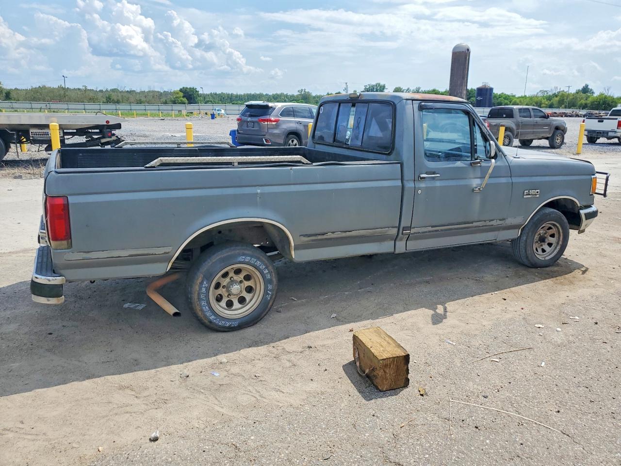 1991 Ford F150 Silver vin: 1FTDF15Y3MNA27996