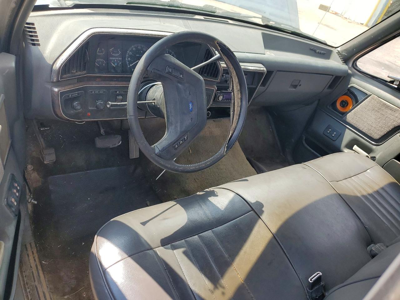 1991 Ford F150 Silver vin: 1FTDF15Y3MNA27996