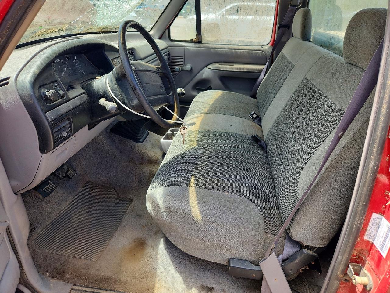 1995 Ford F150 Red vin: 1FTDF15Y3SNA94644