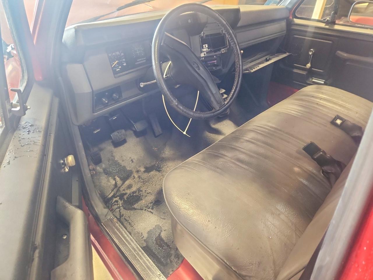 1985 Ford F150 Red vin: 1FTDF15Y4FLA57328