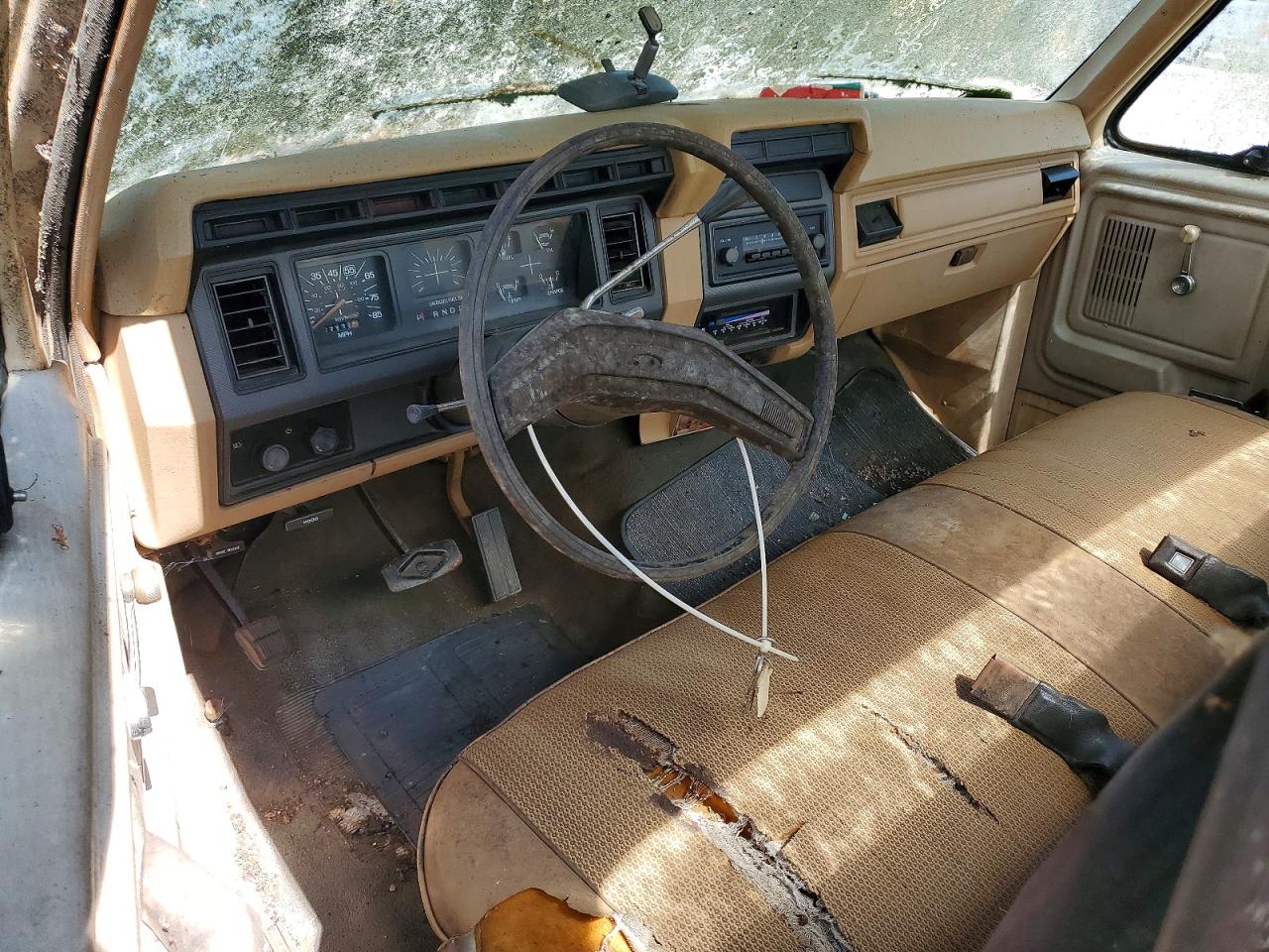 1985 Ford F150 White vin: 1FTDF15Y4FNA40999