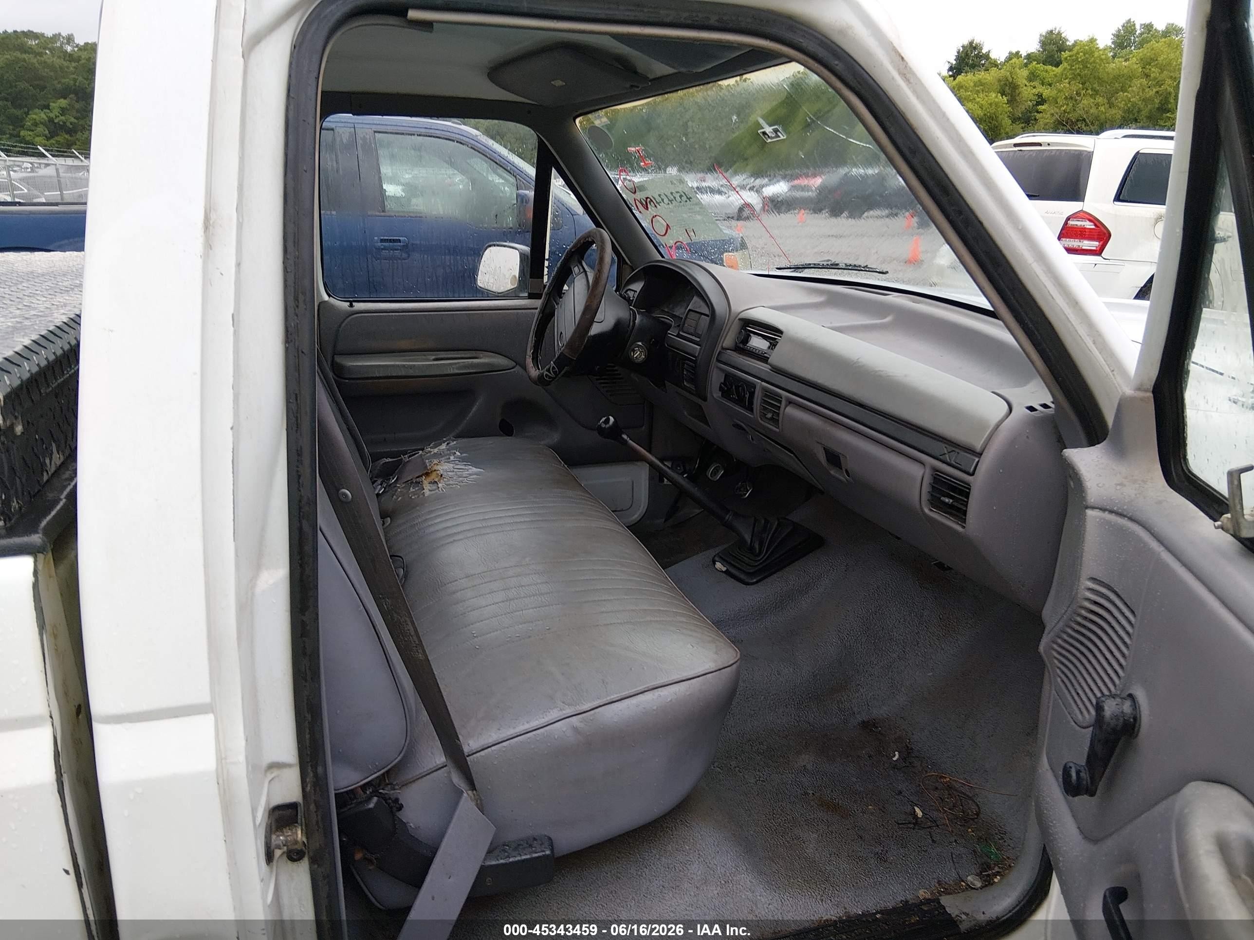 1995 Ford F150   White vin: 1FTDF15Y4SNA54640