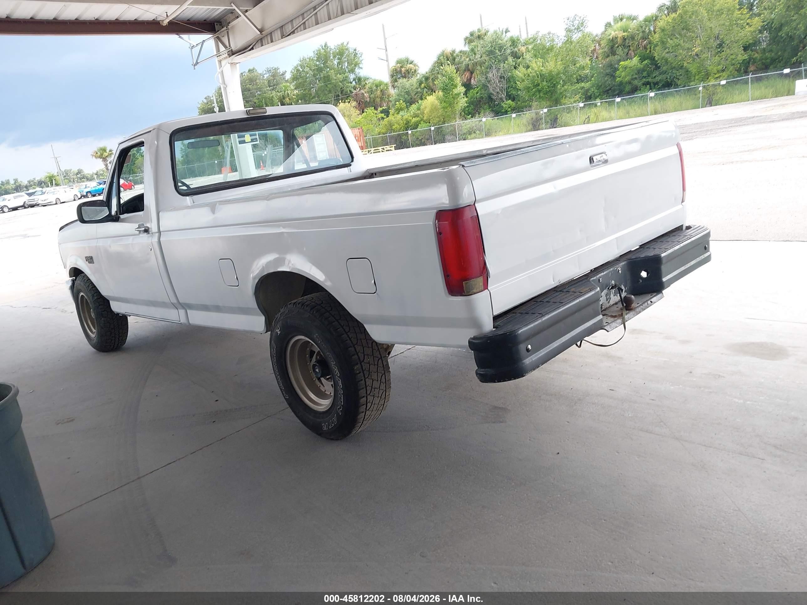 1992 Ford F150   Белый vin: 1FTDF15Y6NNA79138