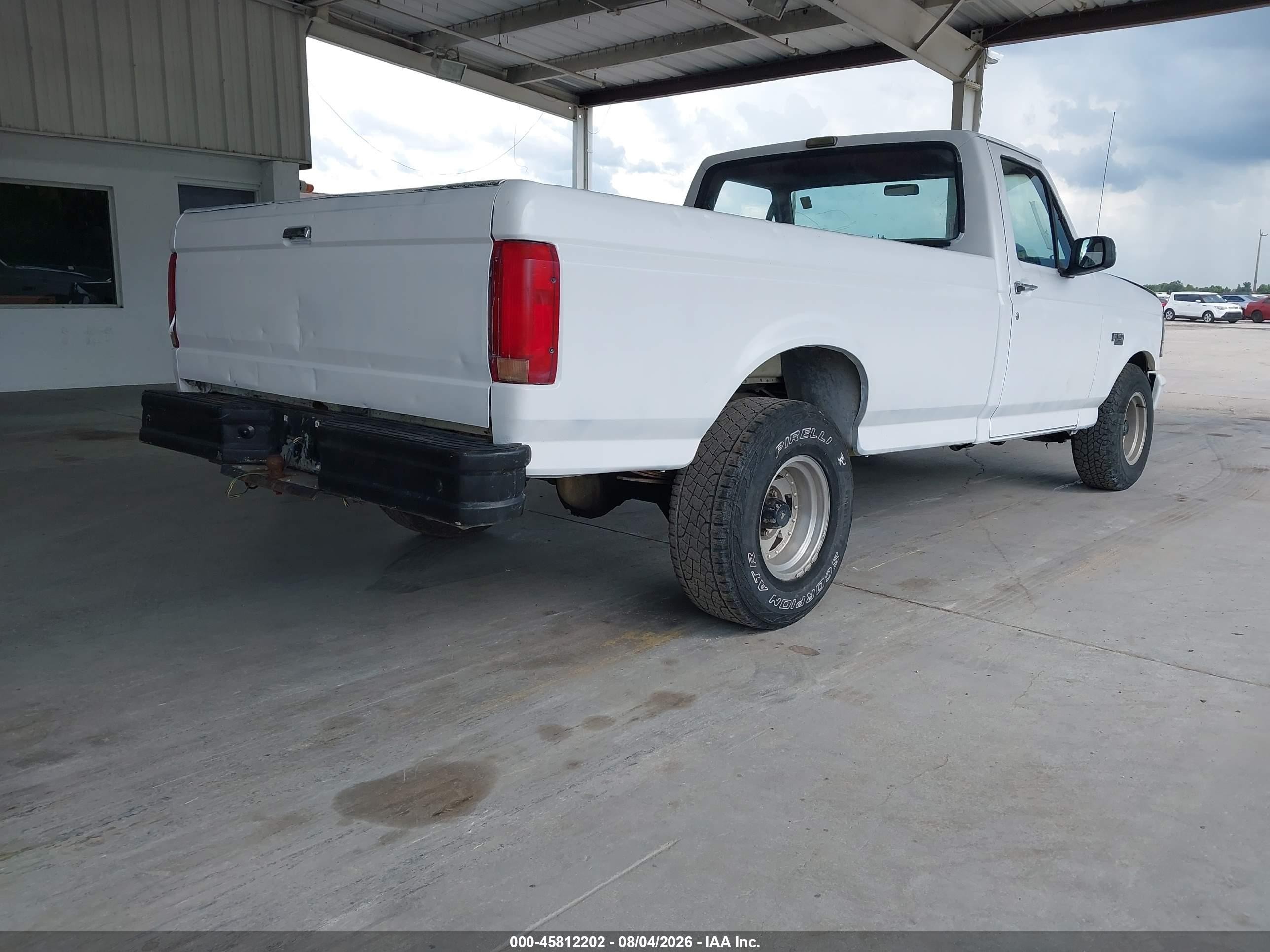 1992 Ford F150   Белый vin: 1FTDF15Y6NNA79138