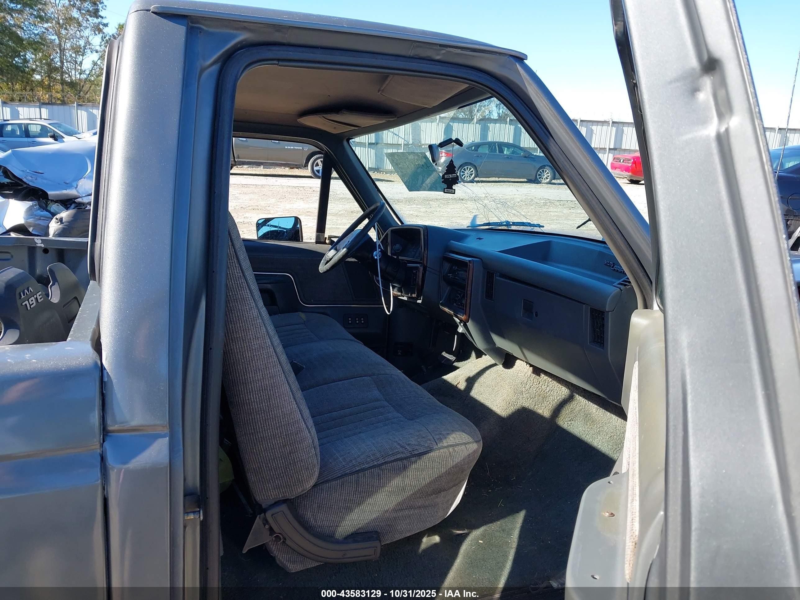 1990 Ford F150   Gray vin: 1FTDF15Y7LNB24343