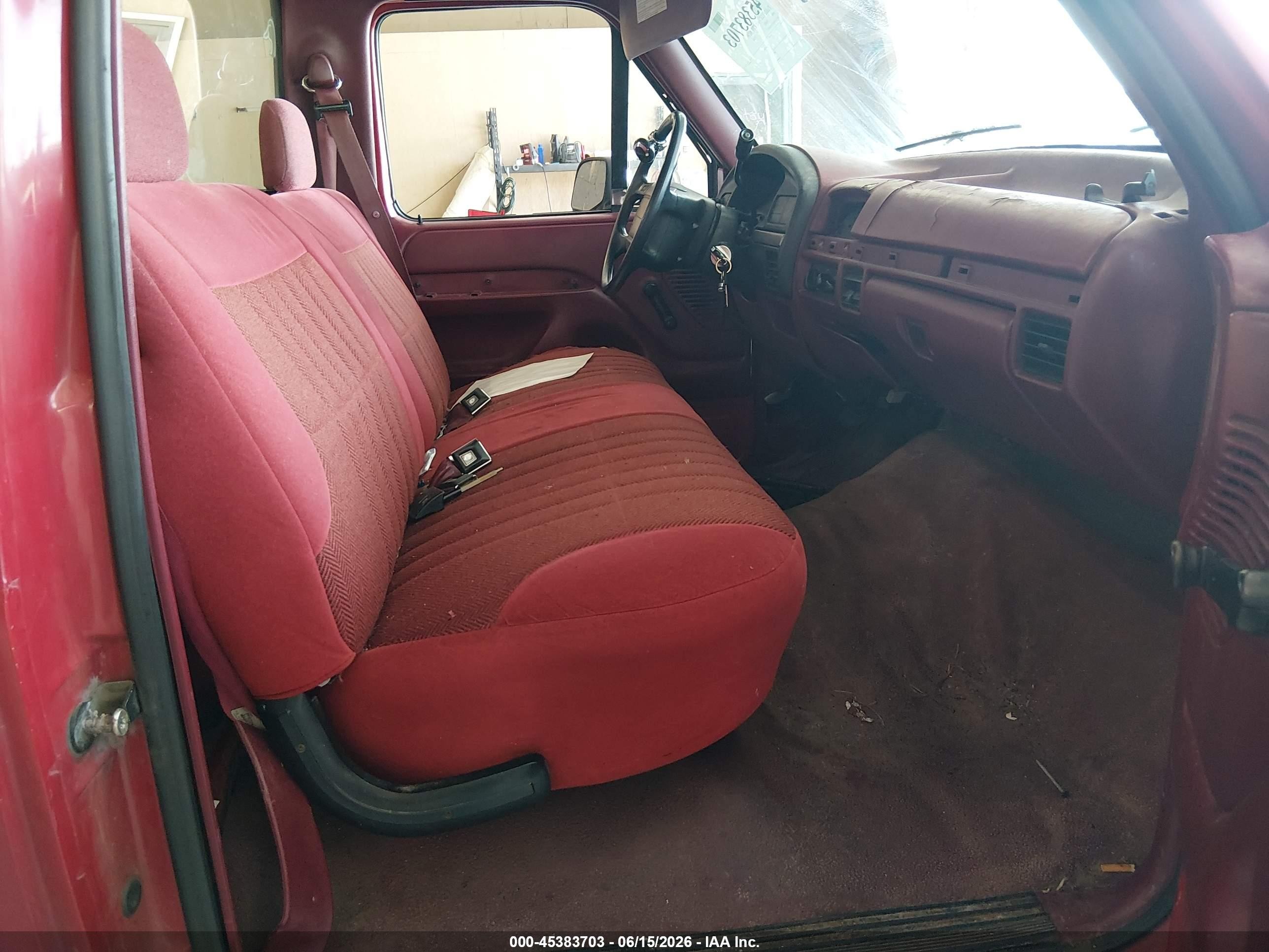 1994 Ford F150   Red vin: 1FTDF15Y7RNA05572