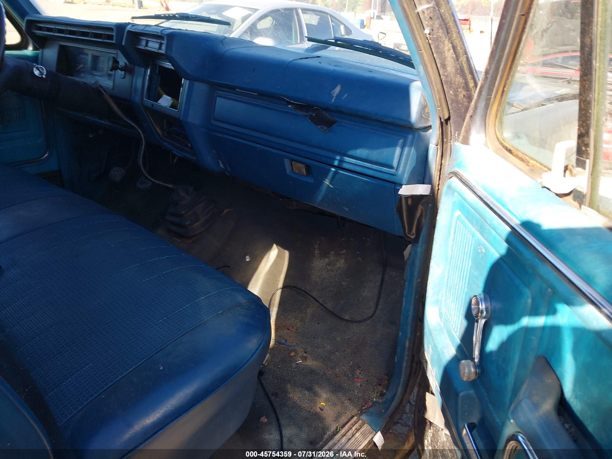 1983 Ford F150   Gray vin: 1FTDF15Y8DRA28909