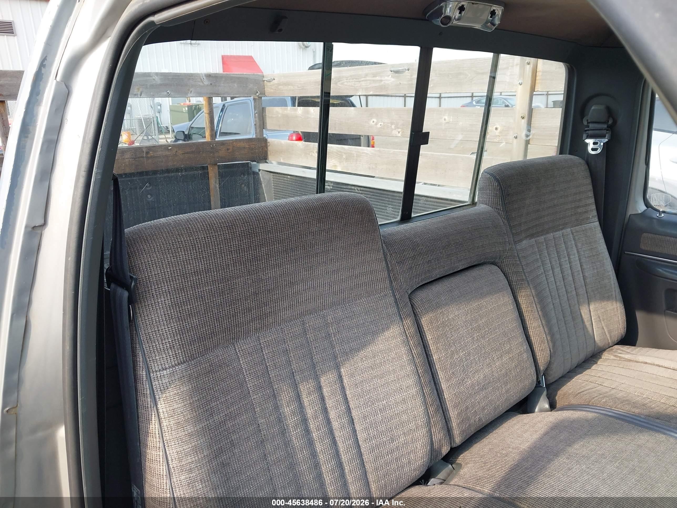 1991 Ford F150   Серый vin: 1FTDF15Y8MPB22302