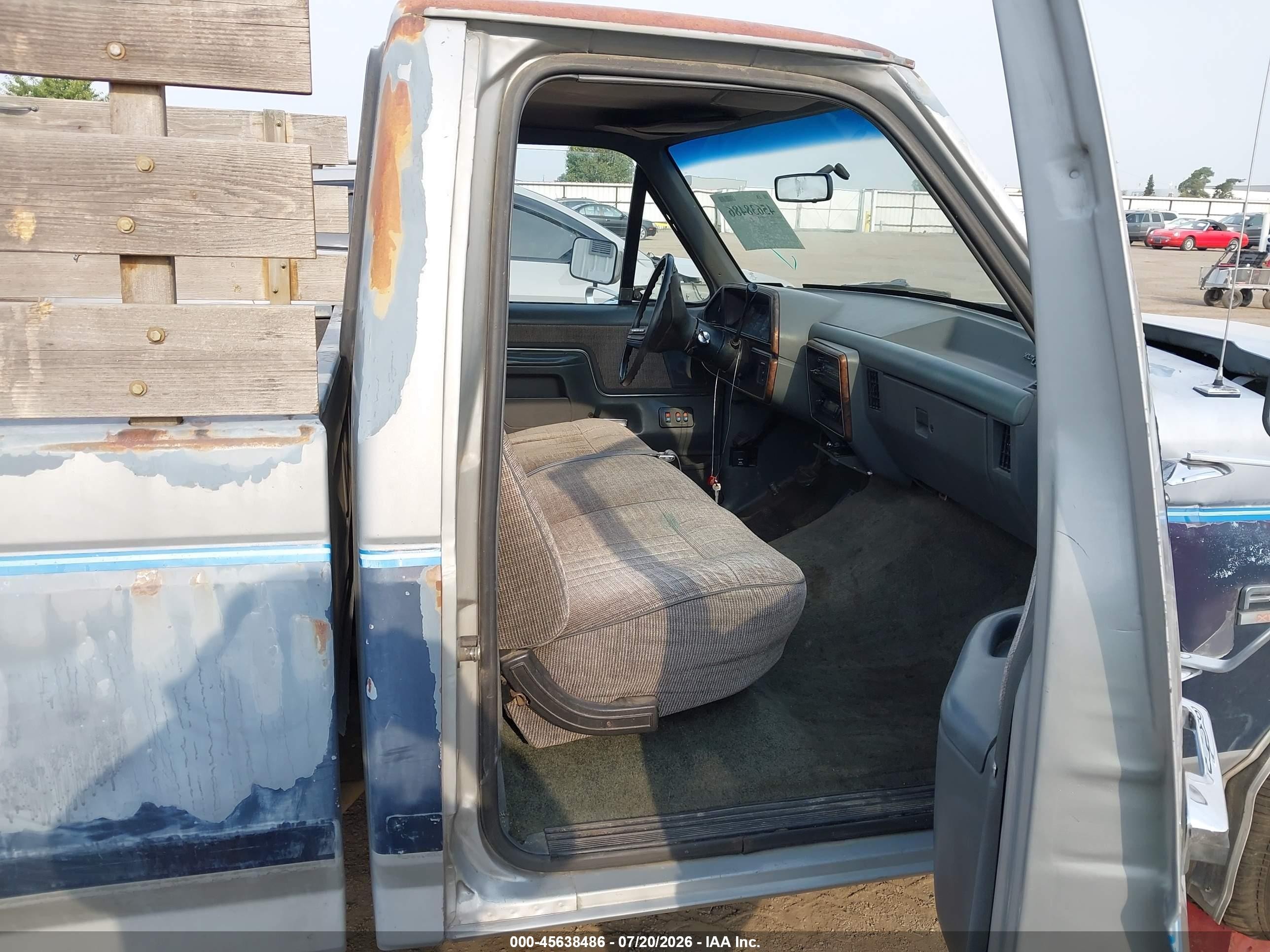 1991 Ford F150   Серый vin: 1FTDF15Y8MPB22302