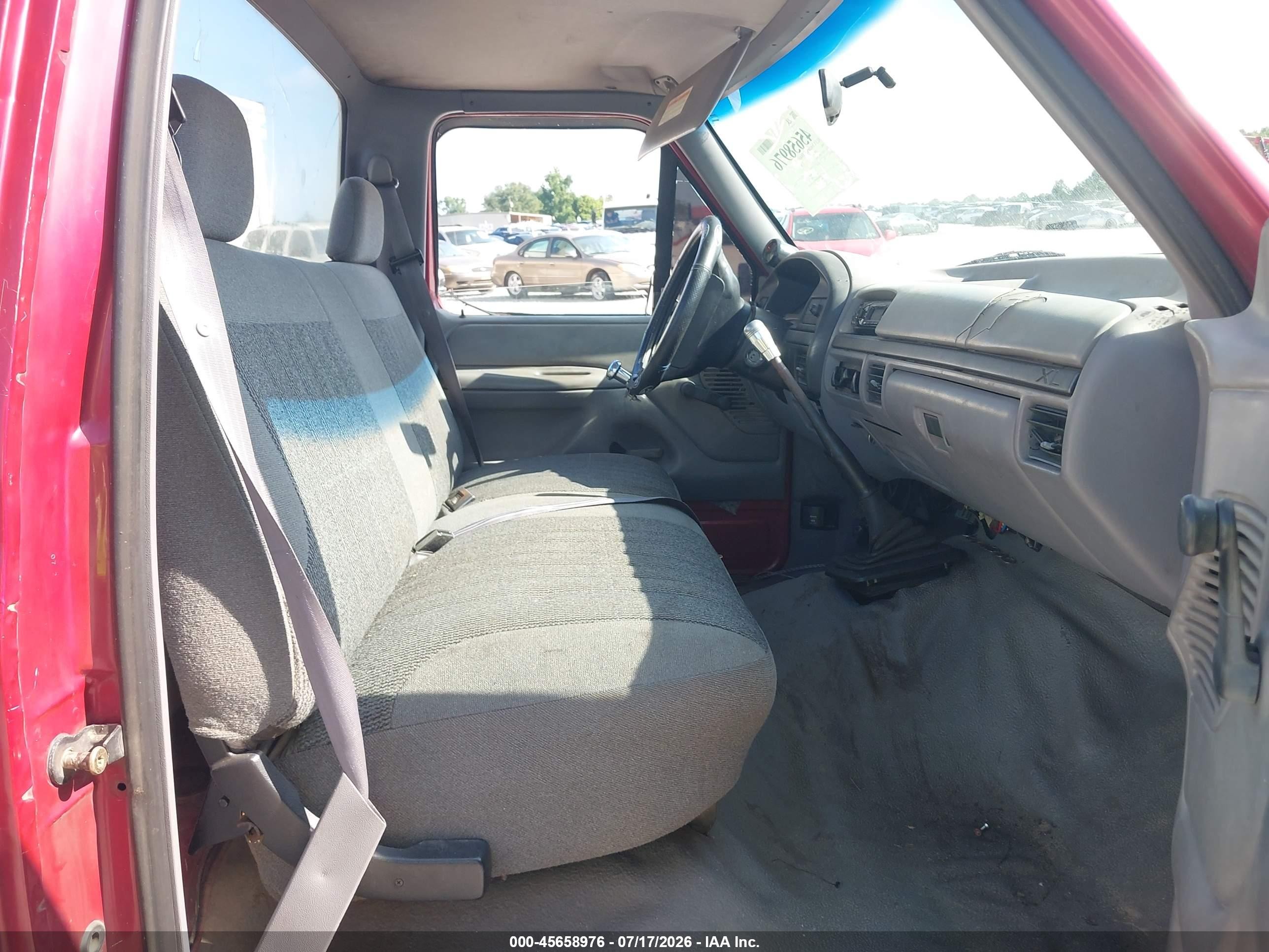 1994 Ford F150   Красный vin: 1FTDF15Y8RNA64761