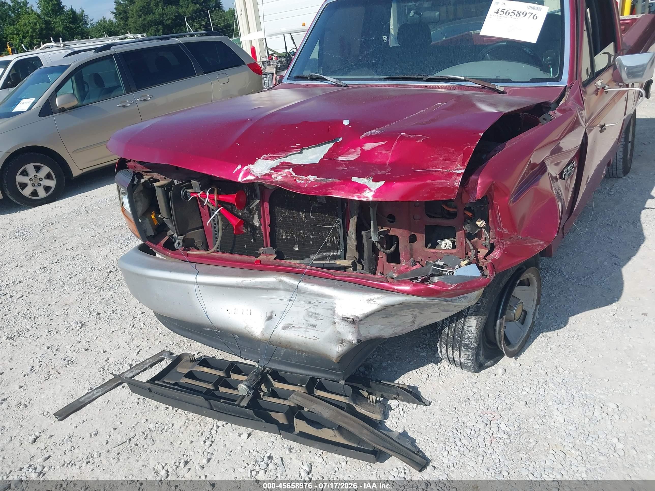 1994 Ford F150   Красный vin: 1FTDF15Y8RNA64761