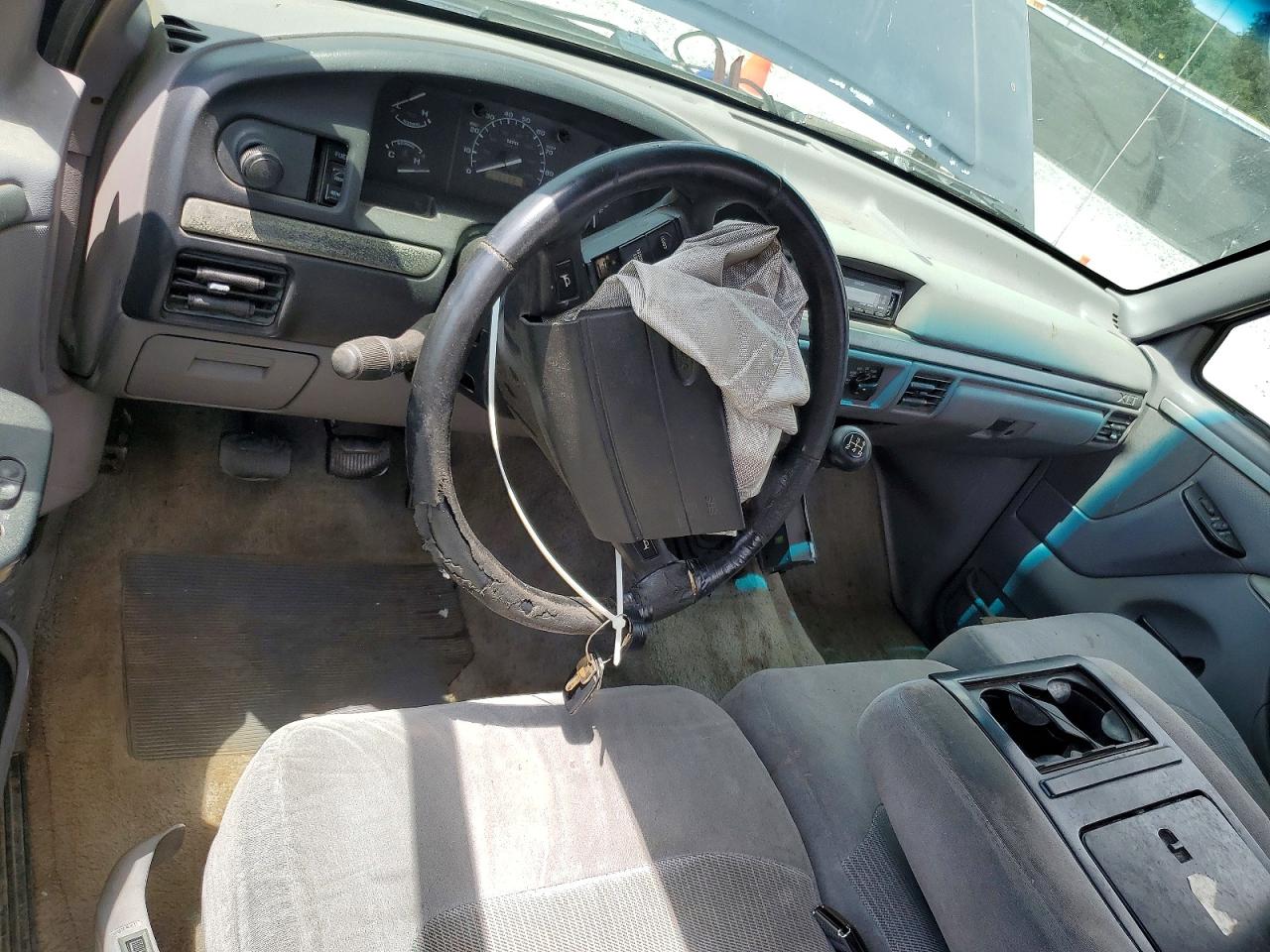 1995 Ford F150 Blue vin: 1FTDF15Y9SLA94529