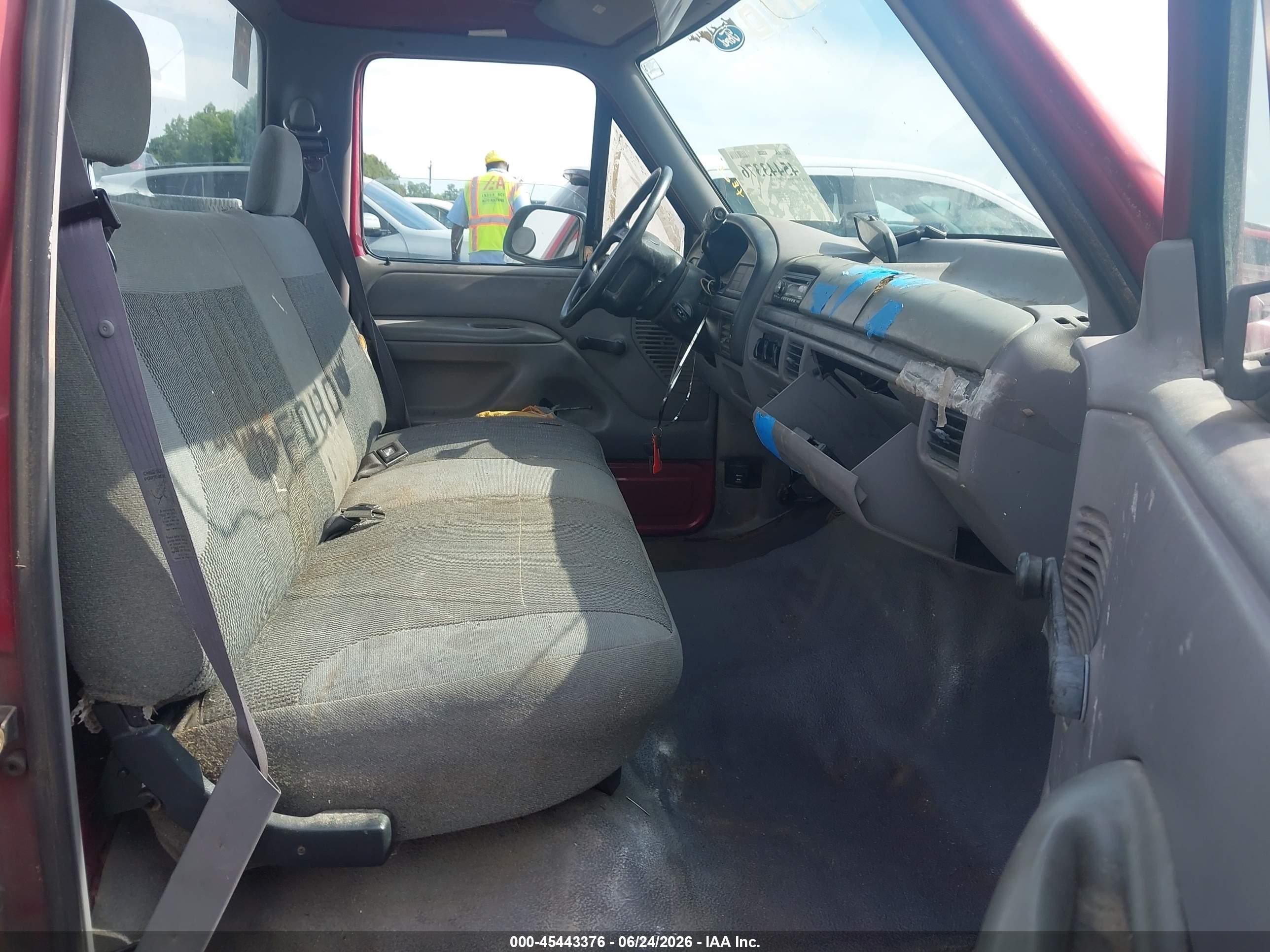 1995 Ford F150   Red vin: 1FTDF15Y9SNA09273